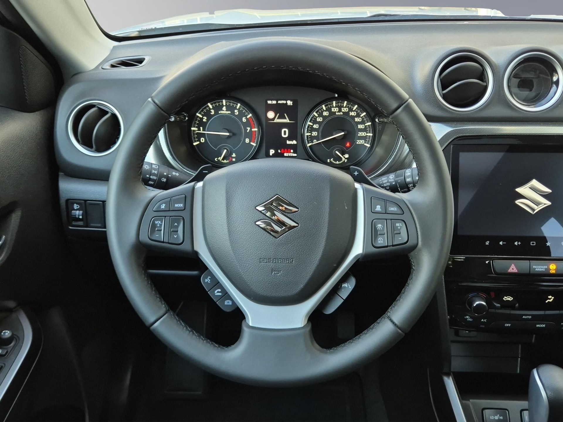 SUZUKI Vitara 1.4 T Compact Top Hybrid 4x4-image-9