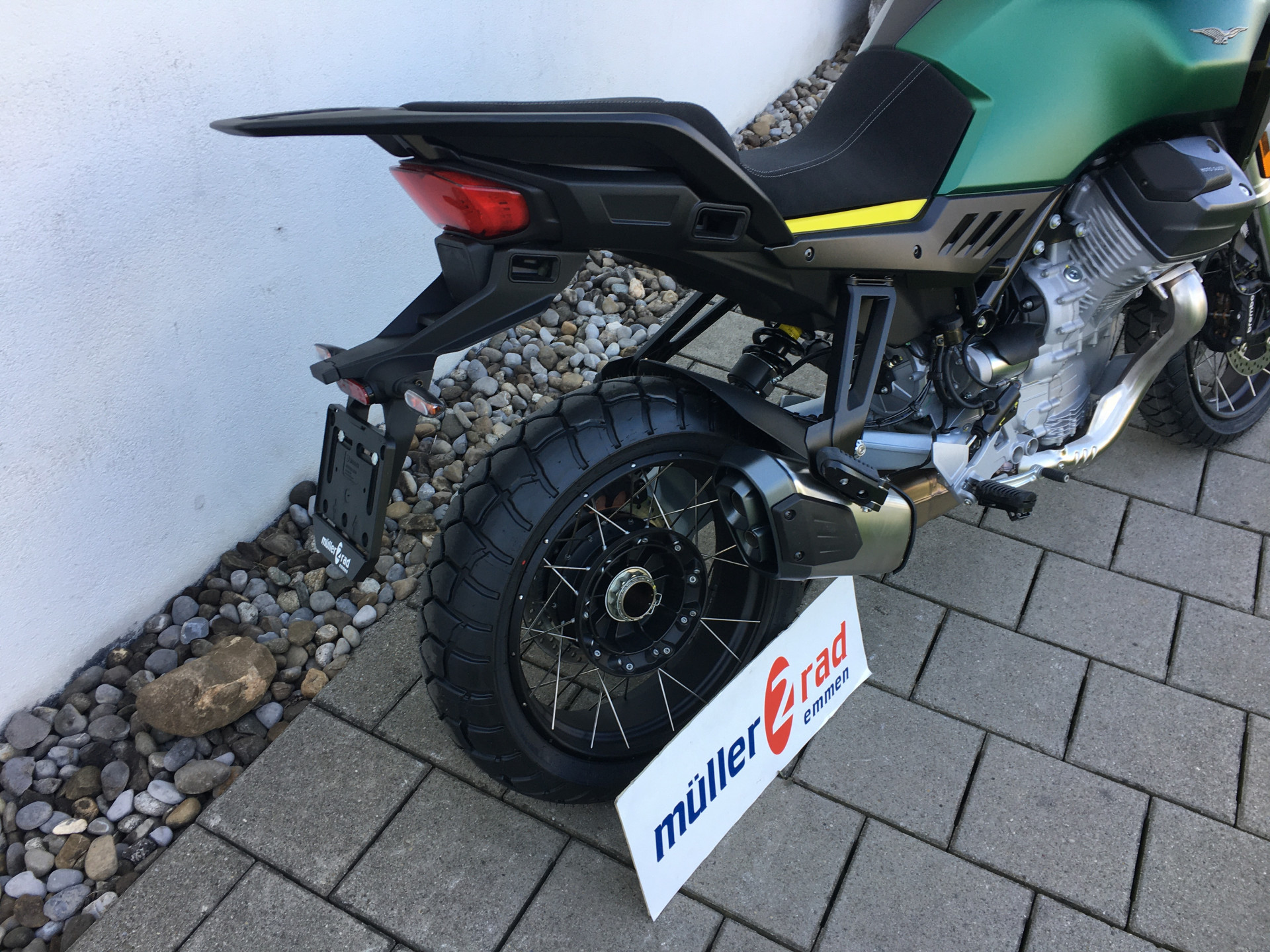 MOTO GUZZI Stelvio-image-2