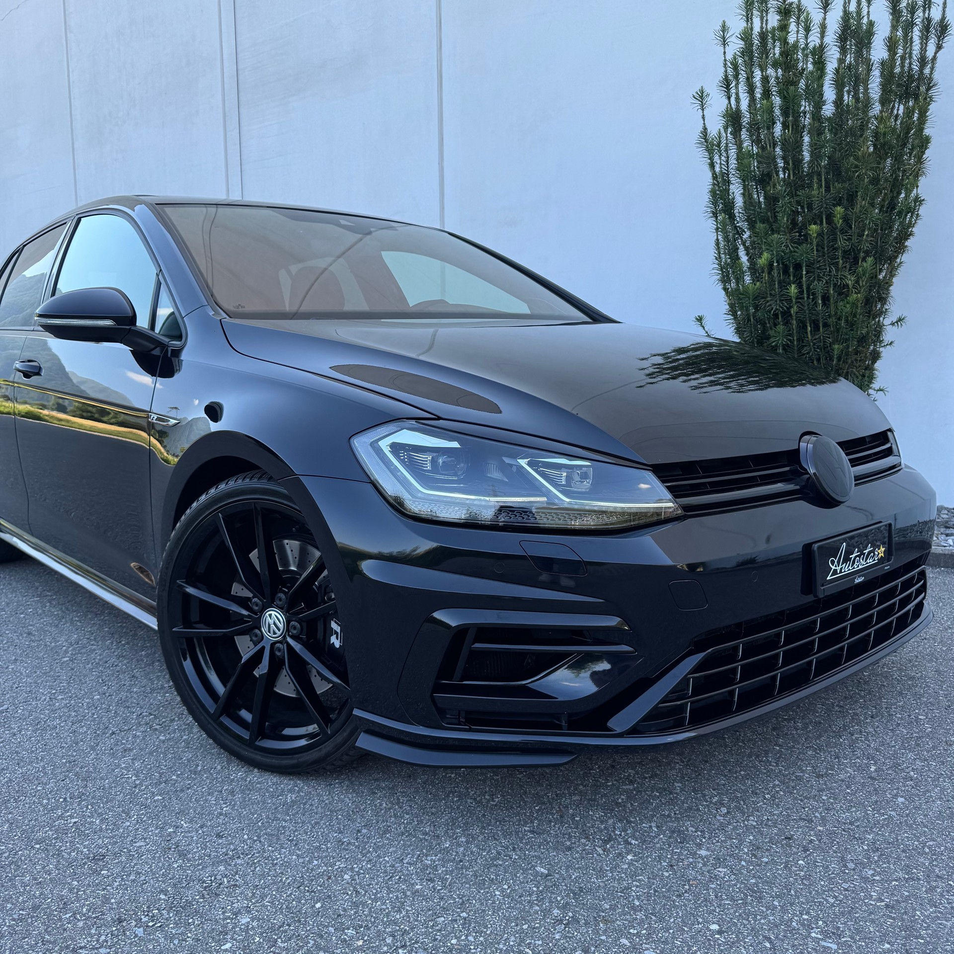 VW Golf 2.0 TSI R 4Motion DSG-image-3