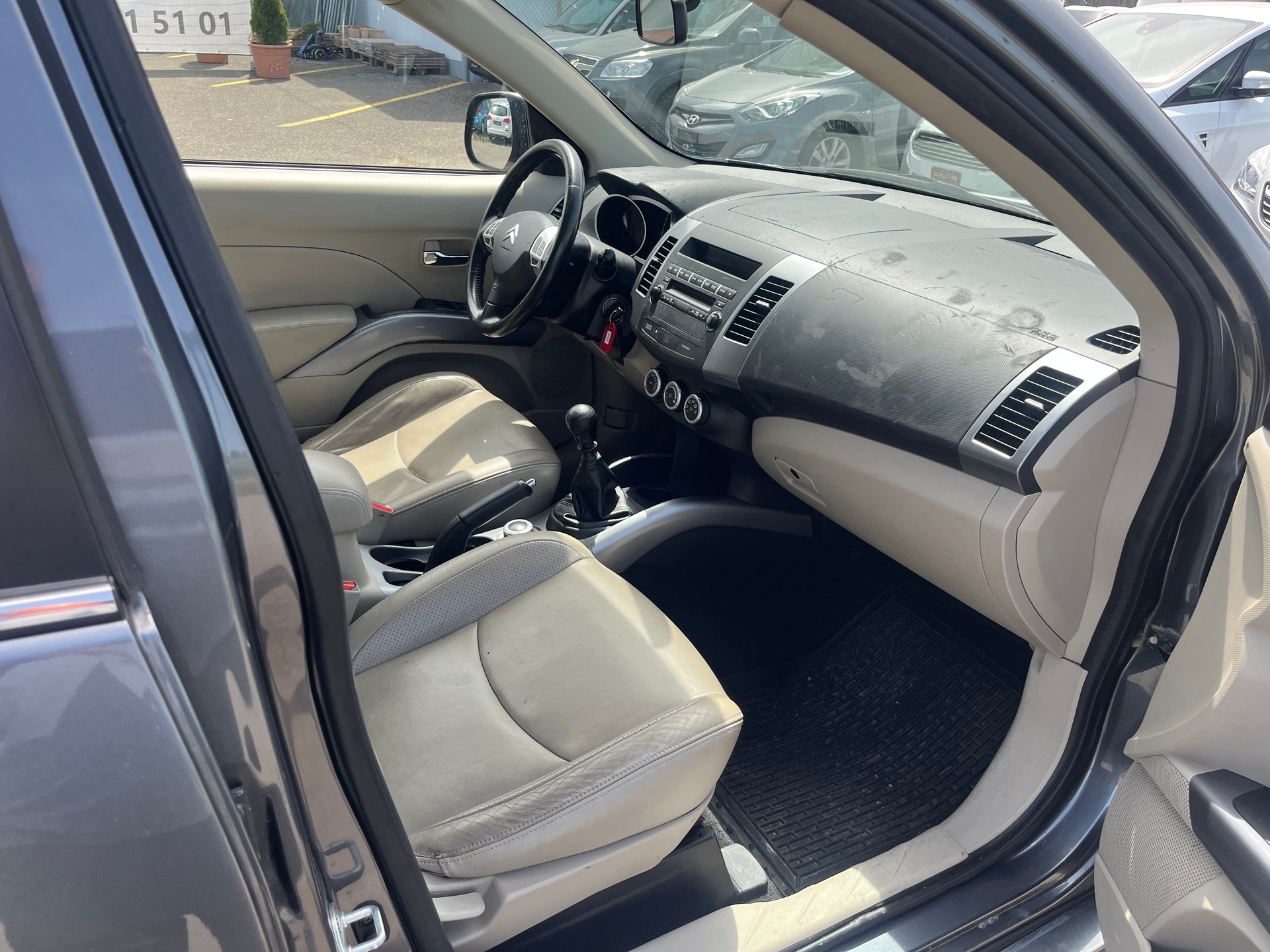 CITROEN C-Crosser 2.2 HDi Exclusive-image-8