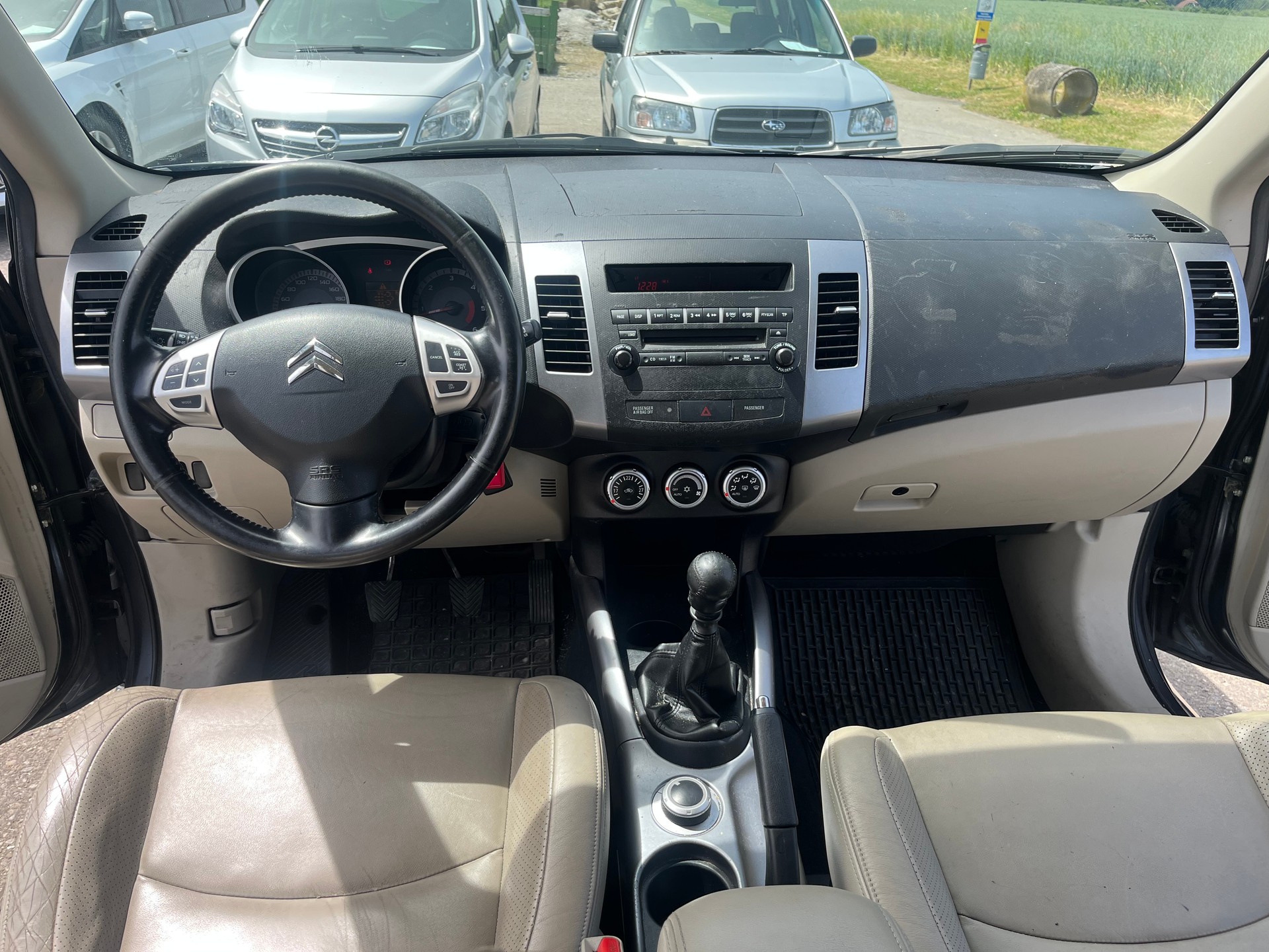 CITROEN C-Crosser 2.2 HDi Exclusive-image-10