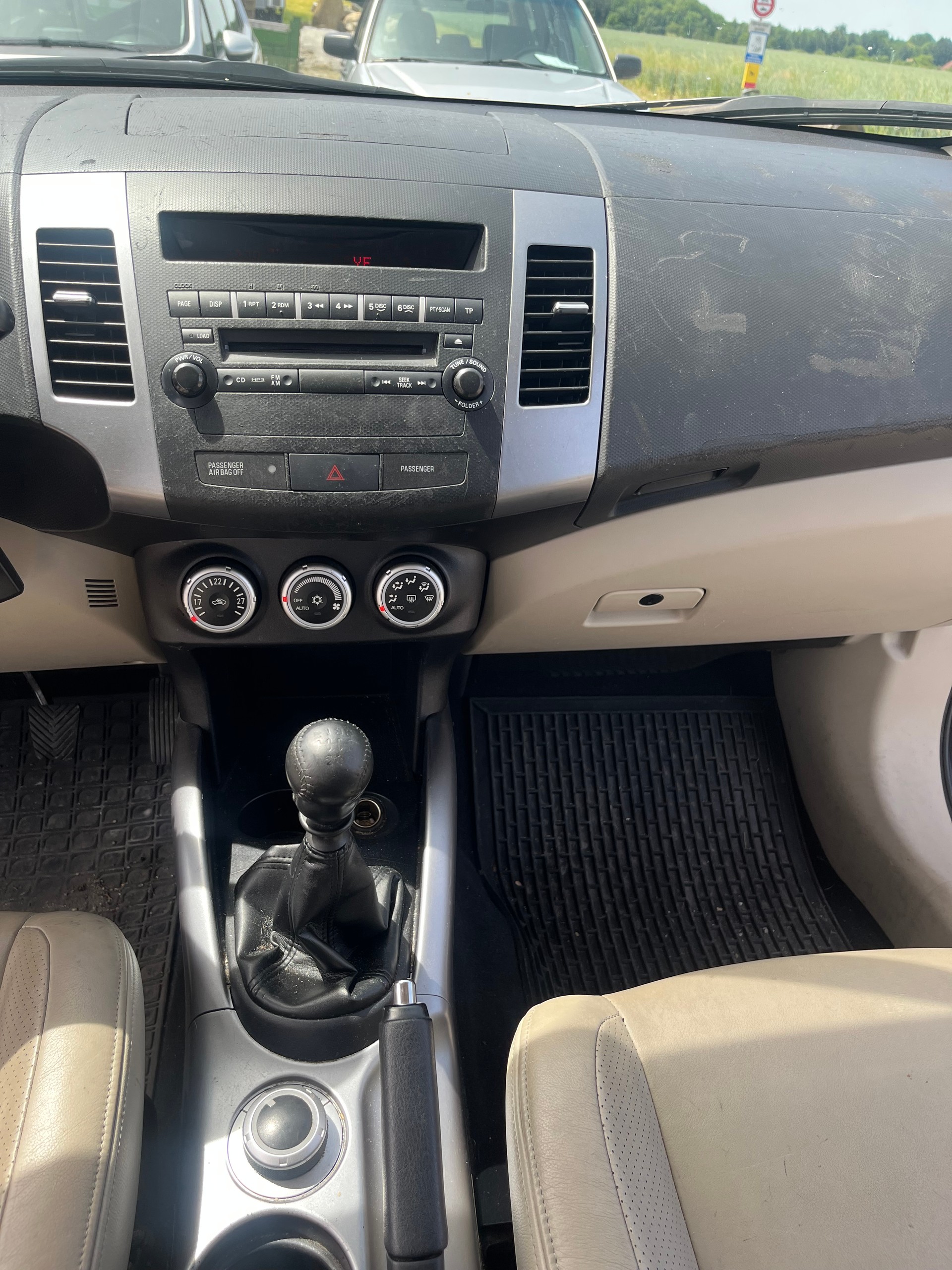 CITROEN C-Crosser 2.2 HDi Exclusive-image-11
