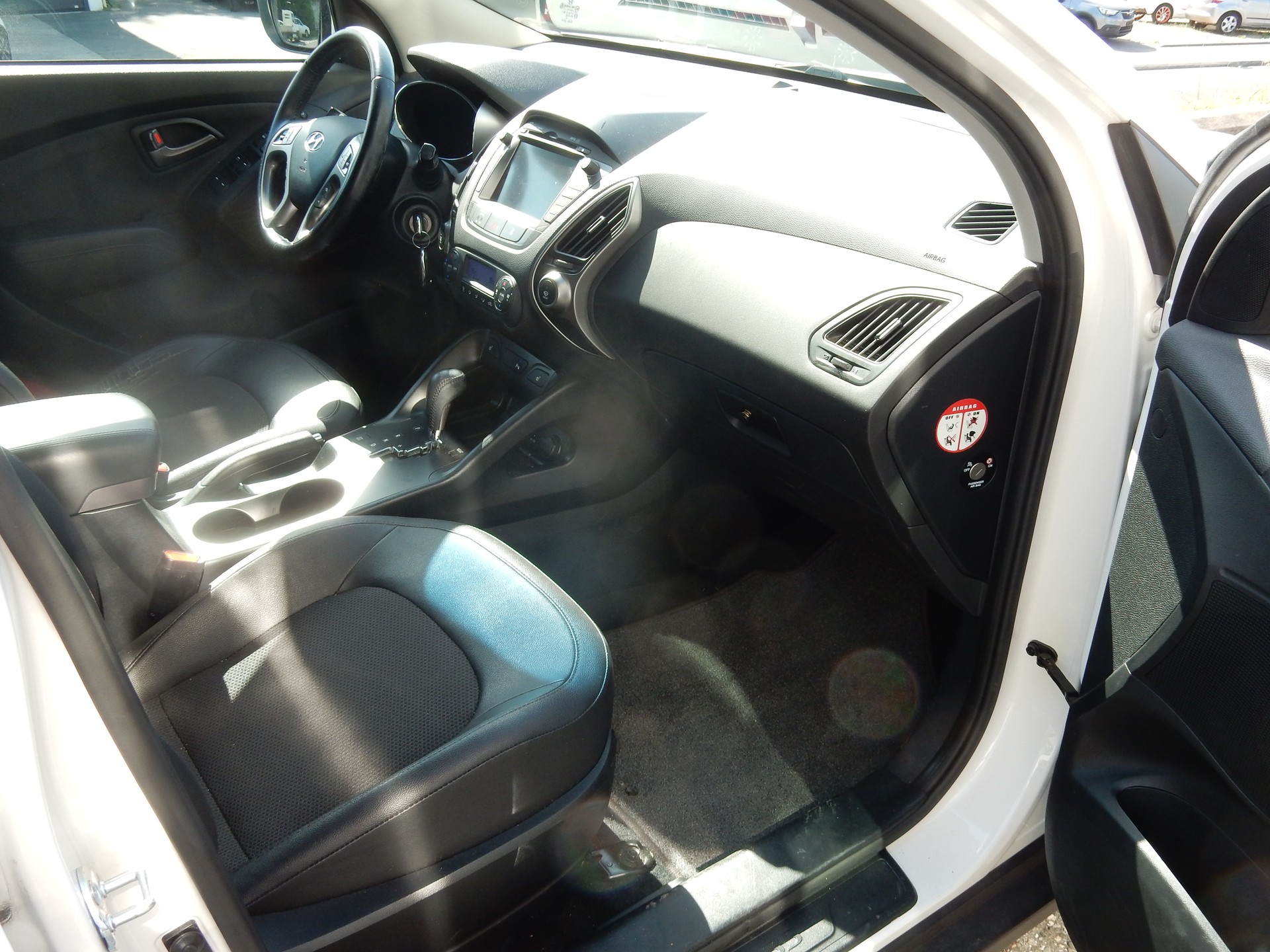 HYUNDAI iX 35 2.0 CRDi Style 4WD Automatic-image-19