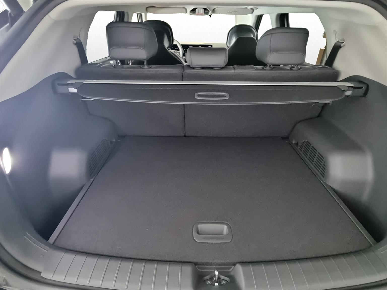 KIA EV3 81 kWh Earth-image-15