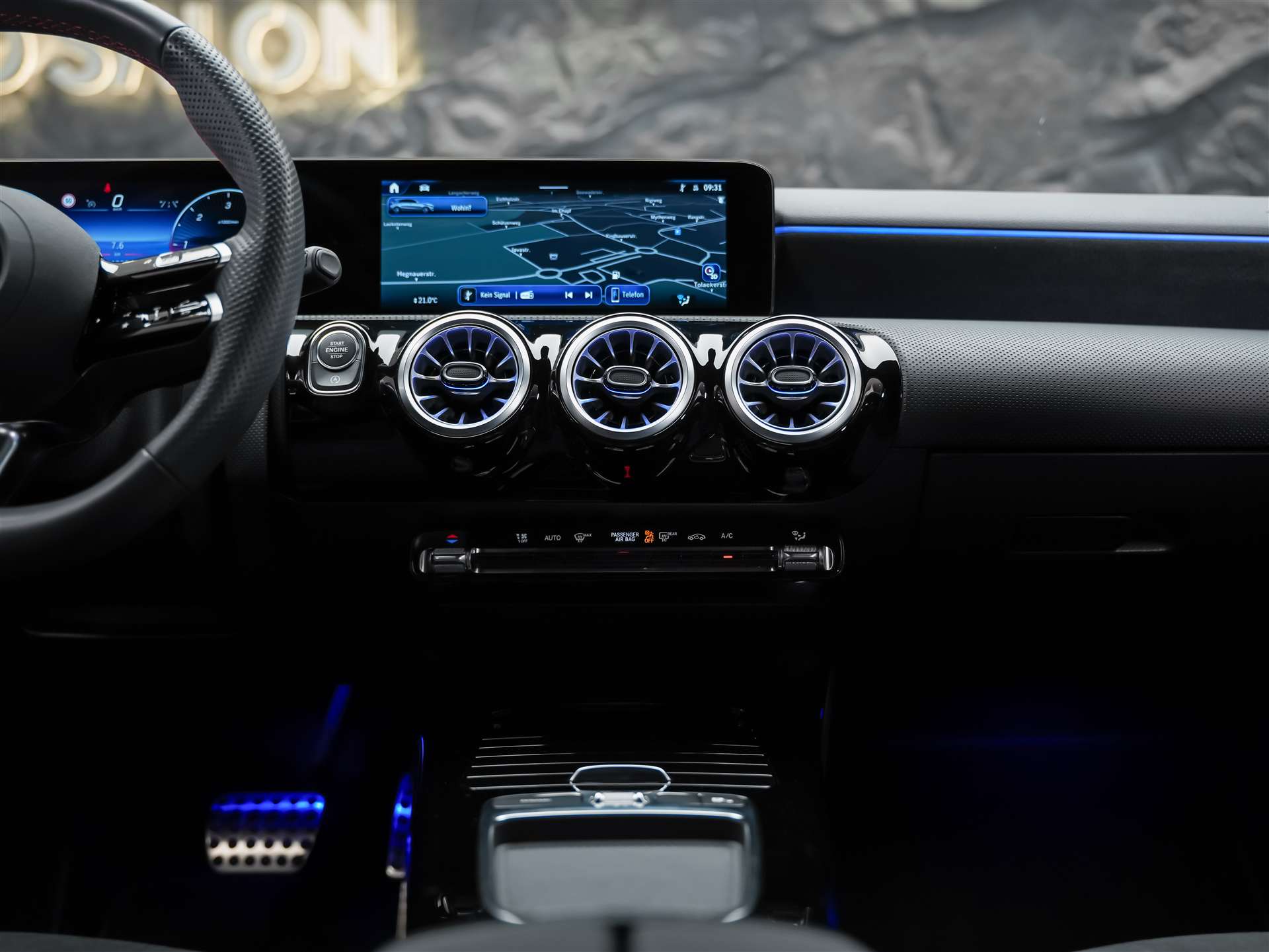 MERCEDES-BENZ A 200 d AMG Line 8G-DCT *Facelift*Lenkradheizung*Kamera*-image-18
