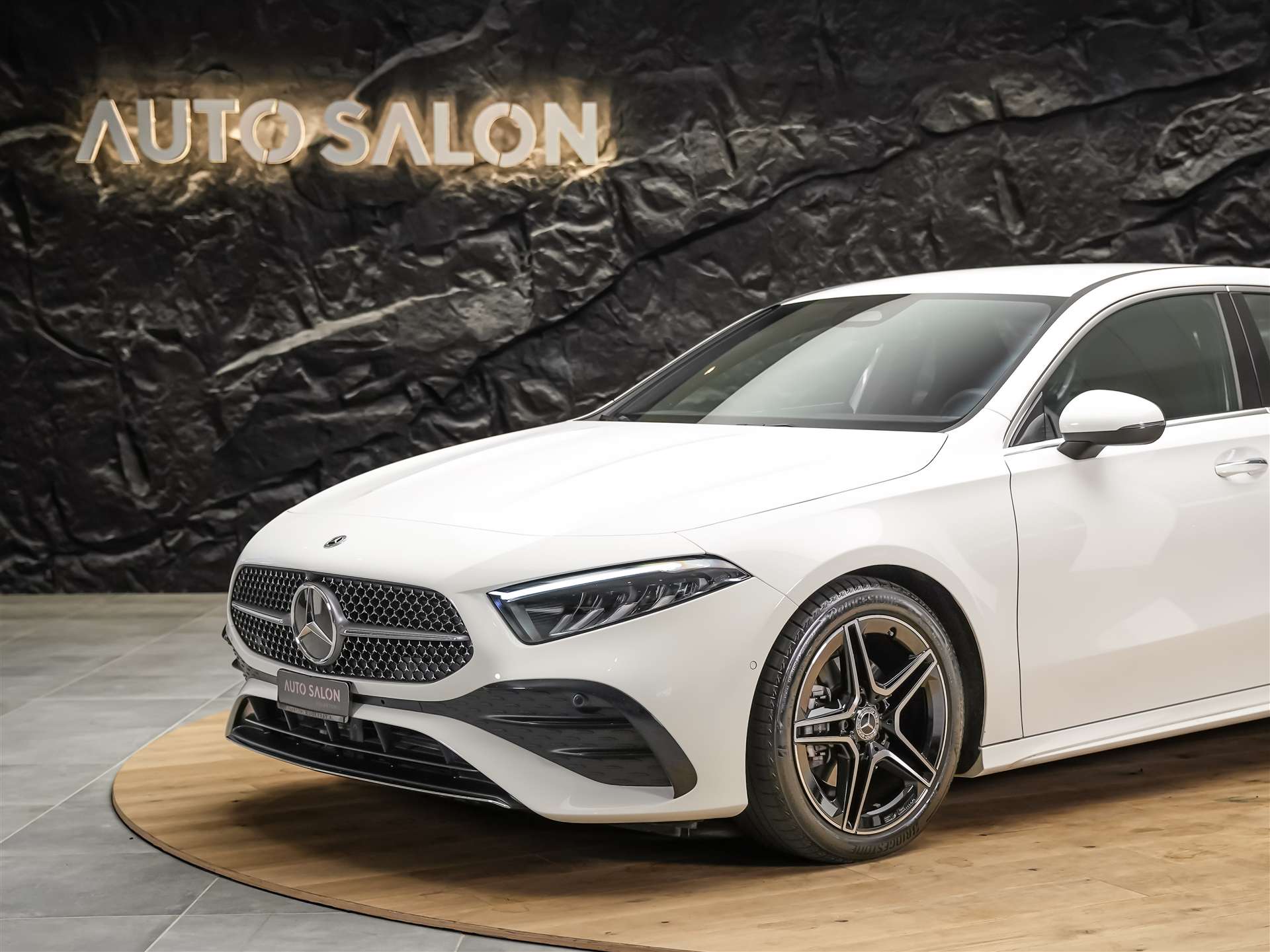 MERCEDES-BENZ A 200 d AMG Line 8G-DCT *Facelift*Lenkradheizung*Kamera*-image-13