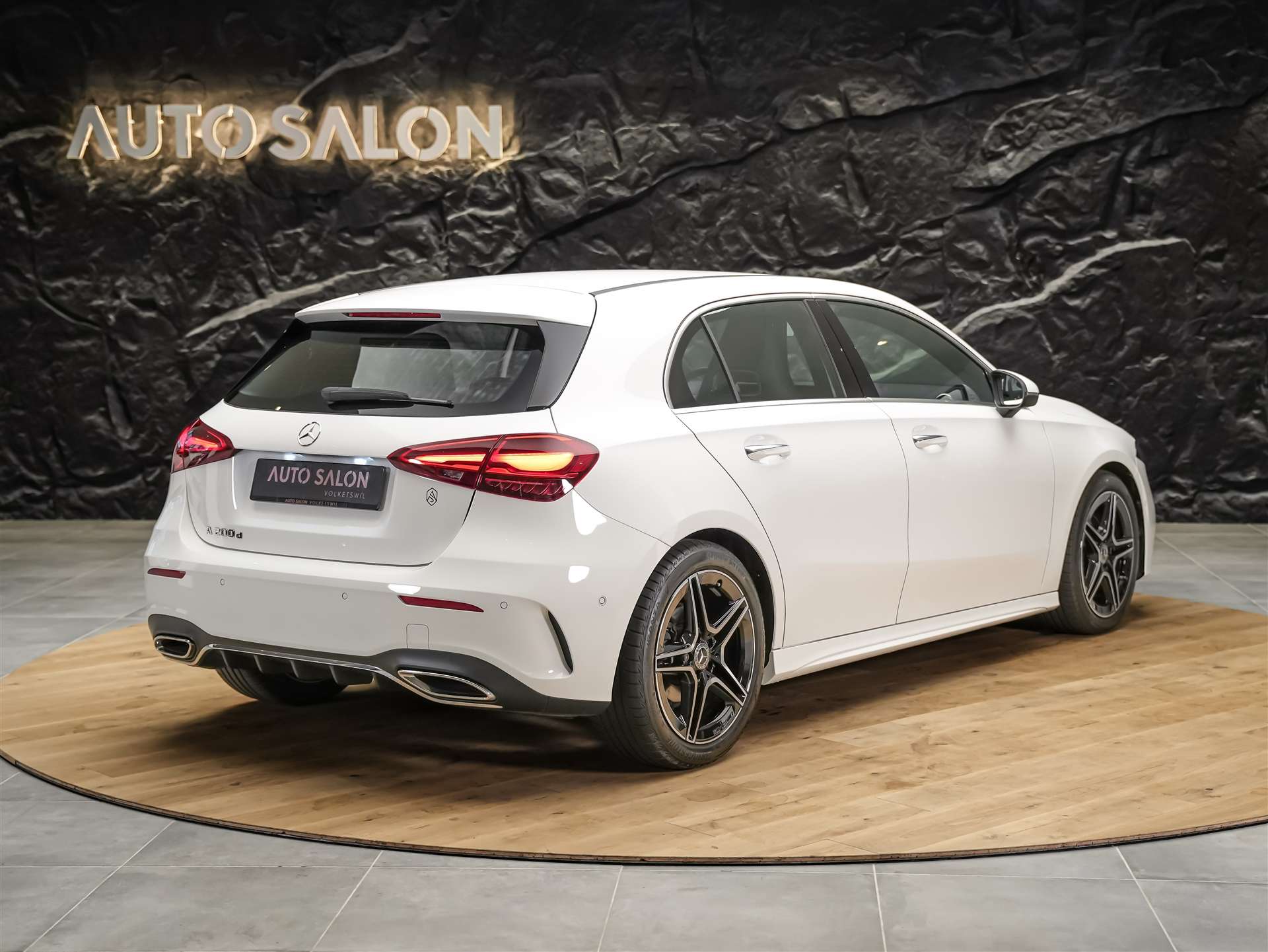MERCEDES-BENZ A 200 d AMG Line 8G-DCT *Facelift*Lenkradheizung*Kamera*-image-5