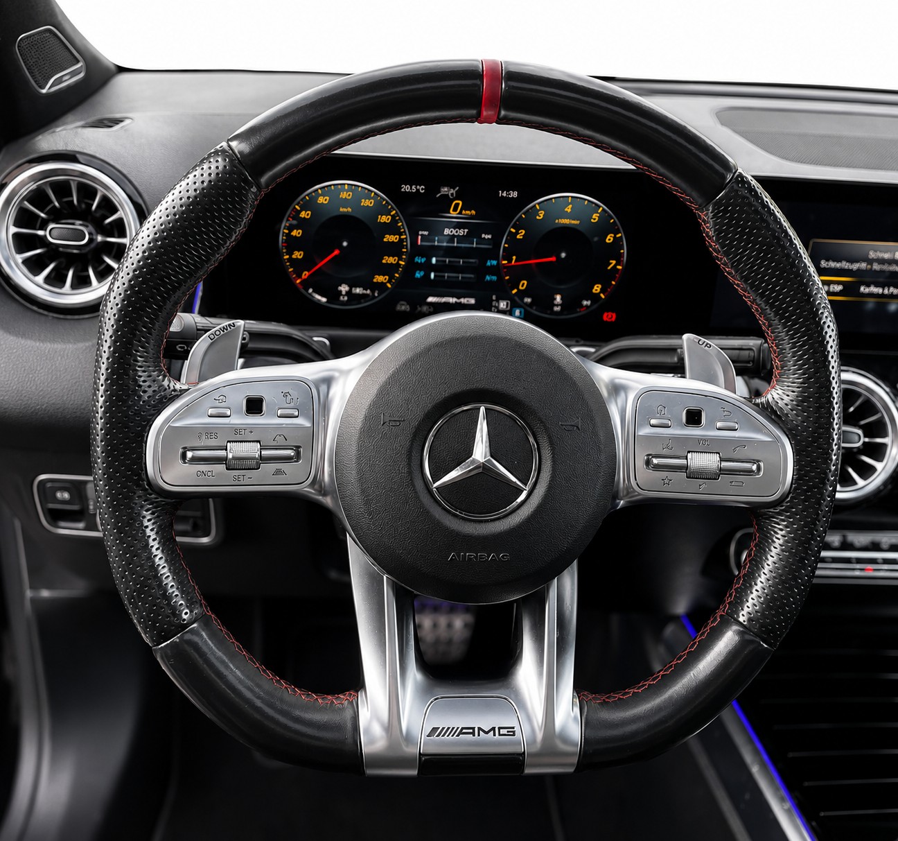 MERCEDES-BENZ GLB 35 AMG 4matic CH FAHRZEUG-image-9