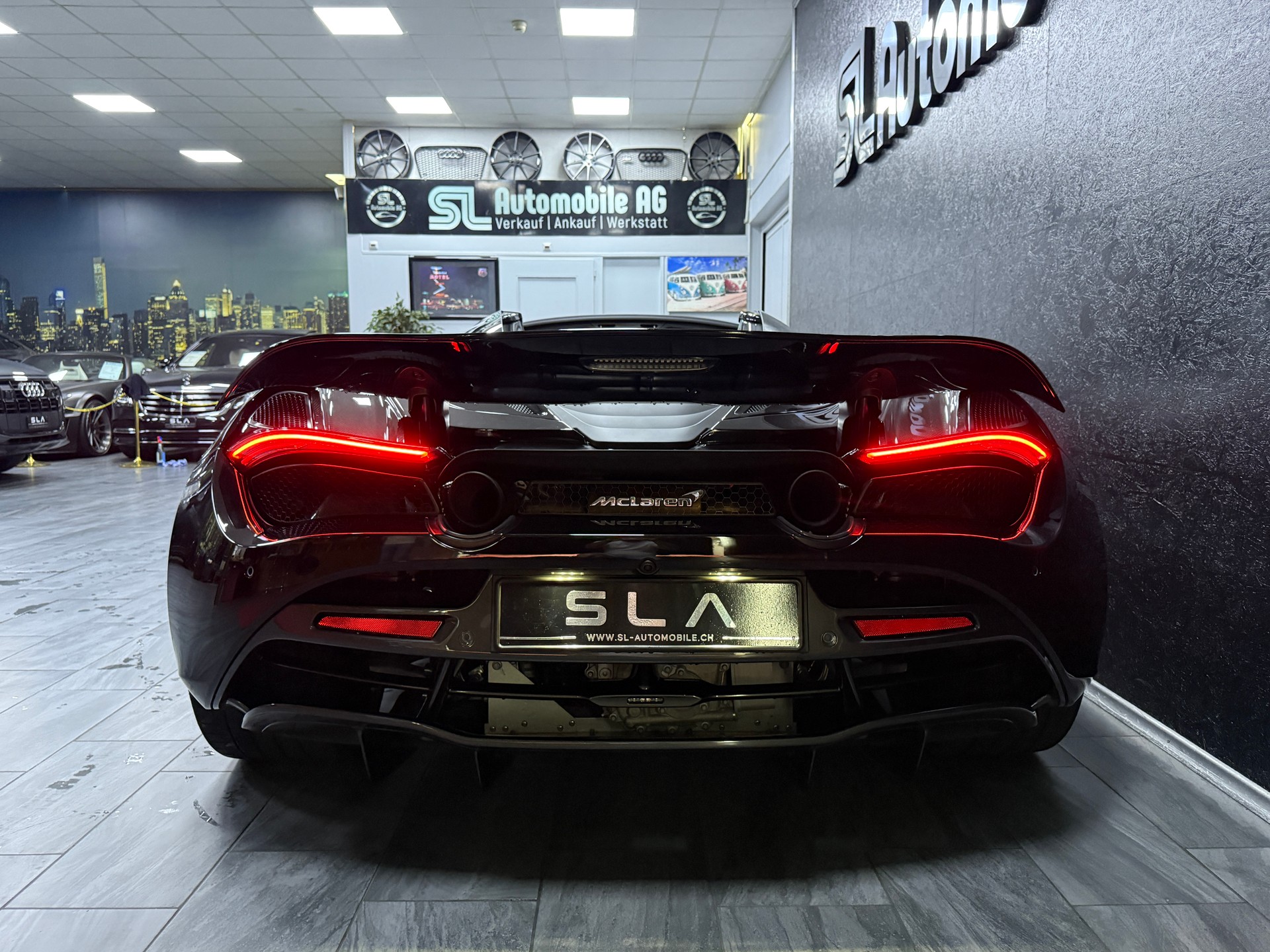 McLAREN 720S Spider Performance 4.0 V8 SSG / CH Fz 1 Hand-image-7