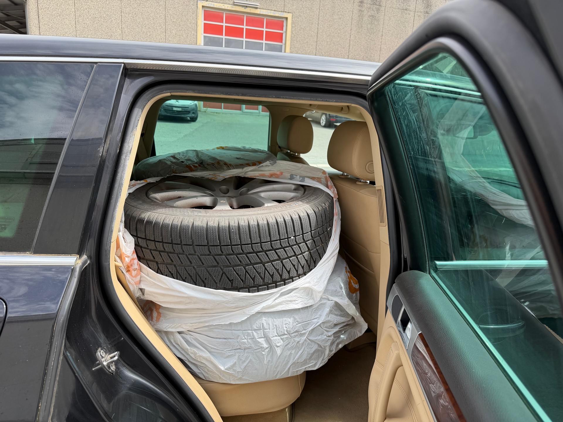 VW Touareg 3.0 TDI Mountain-image-4