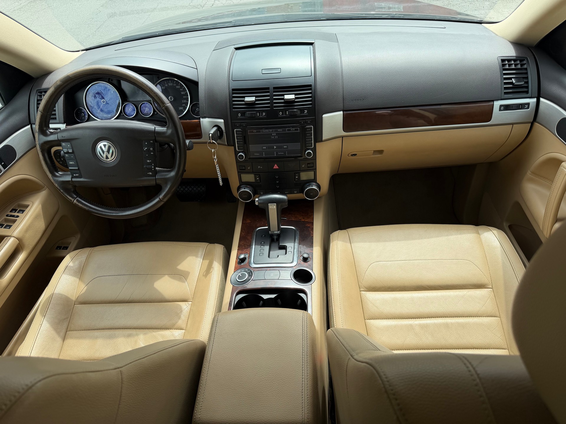 VW Touareg 3.0 TDI Mountain-image-2