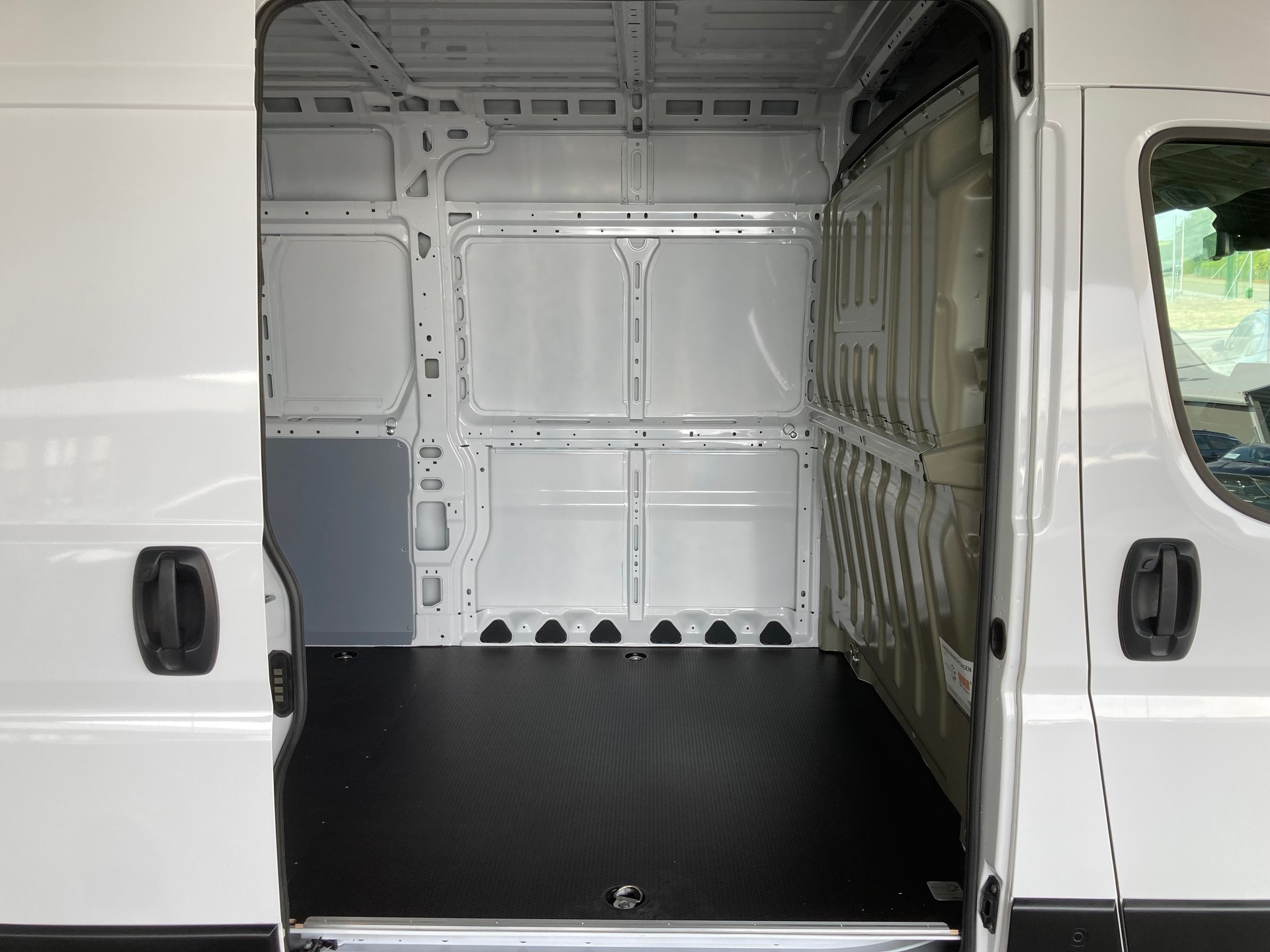 CITROEN Jumper 35+ 2.2 BlueHDi 180 L3H2 Kasten Automat Kasten-image-8