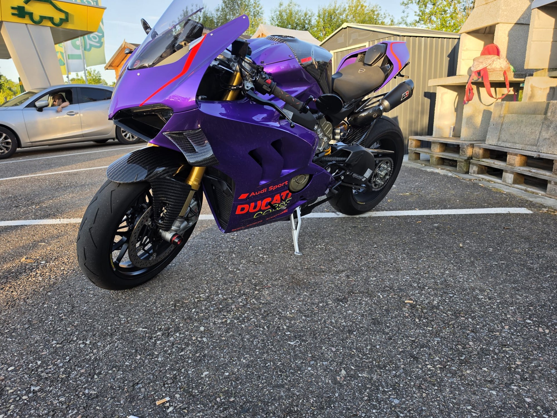 DUCATI Panigale V4 S-image-1