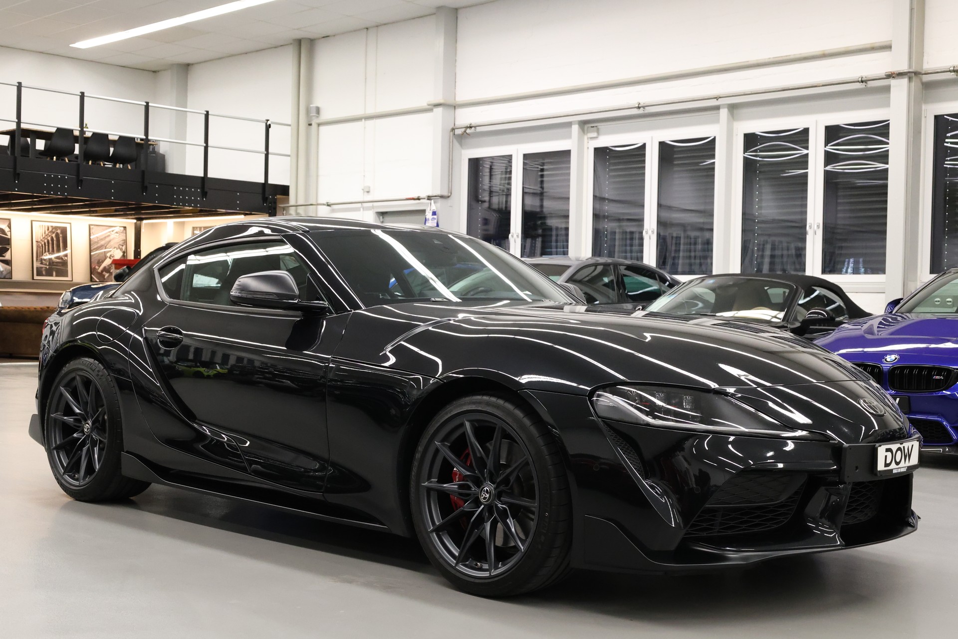 TOYOTA GR Supra 3.0 T Race Edition-showroom-element-1