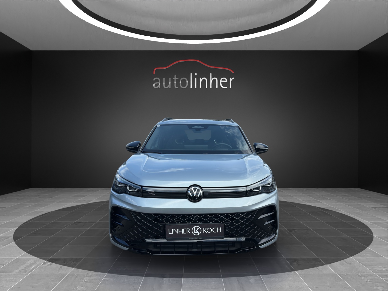 VW Tiguan 2.0 TDI SCR R-Line 4Motion DSG-image-6