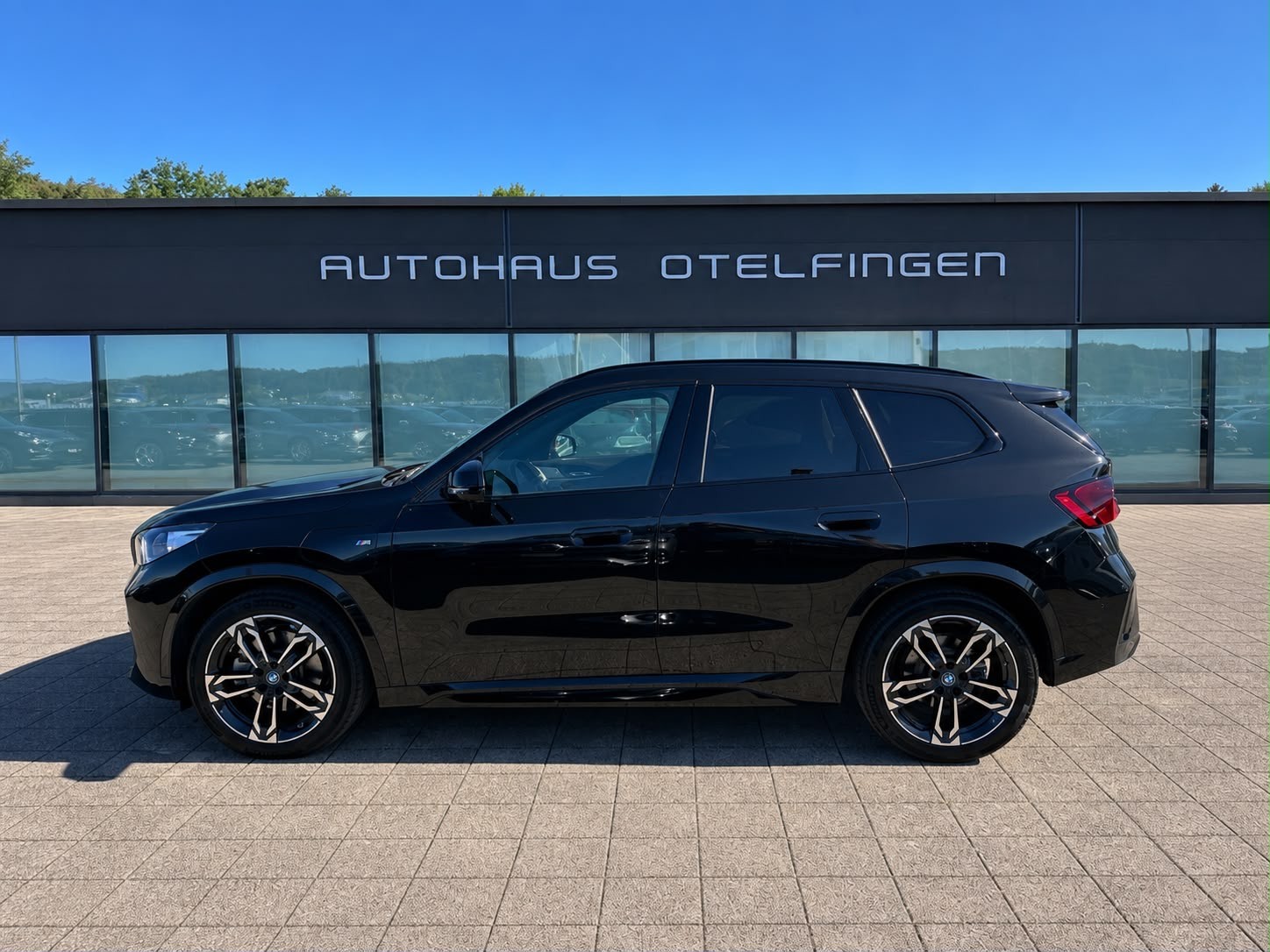 BMW X1 30e xDrive paddles