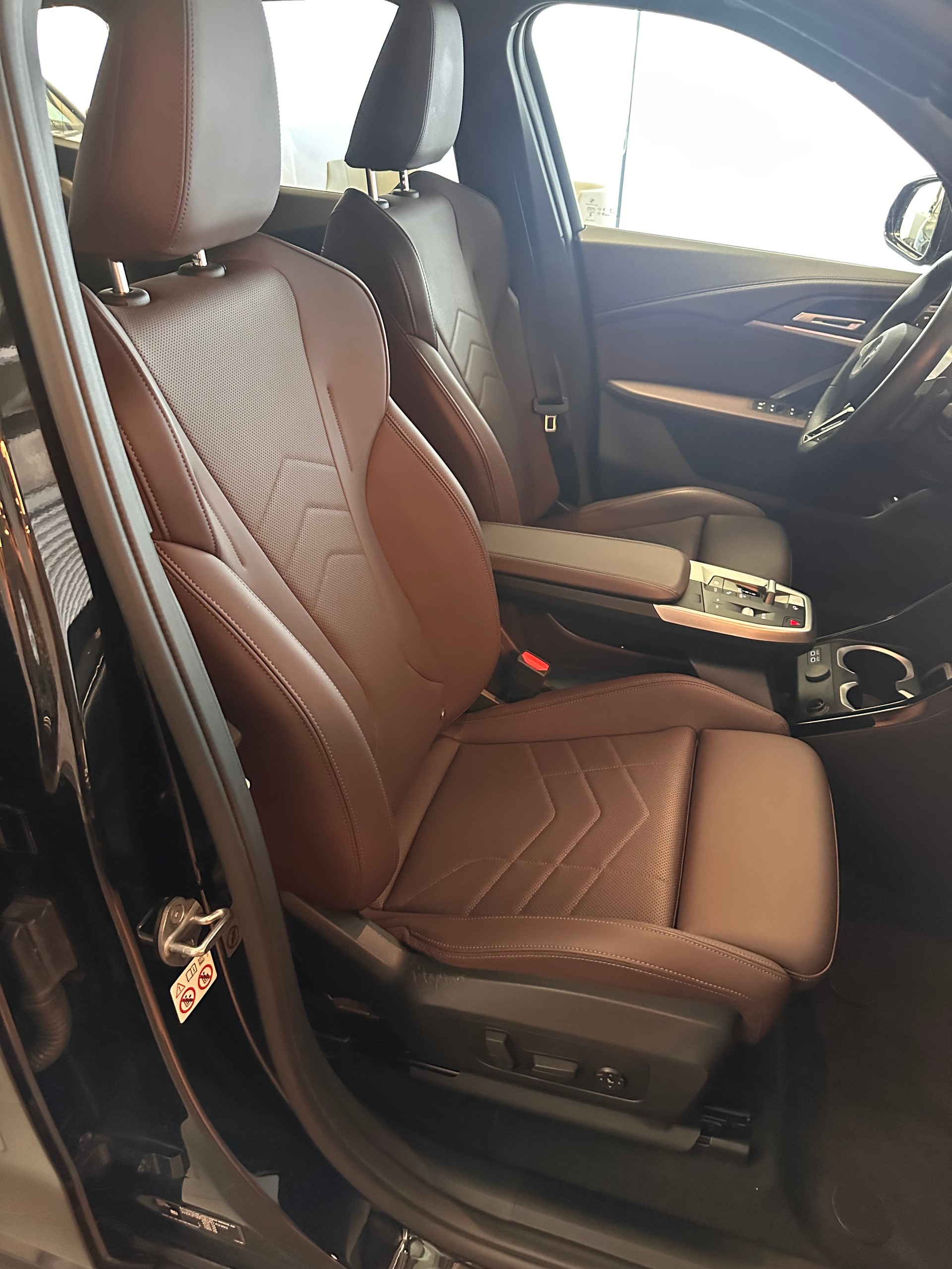 BMW X1 30e xDrive paddles-image-27