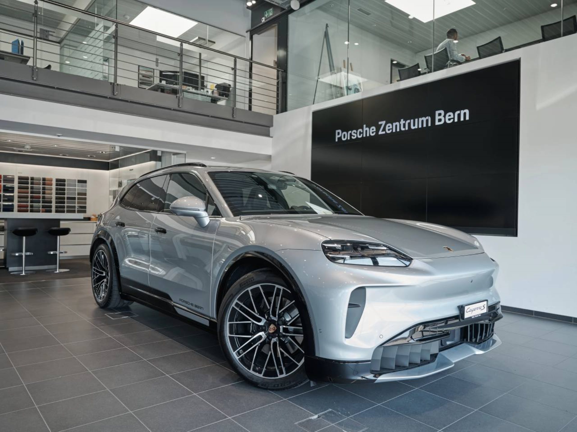 PORSCHE Cayenne S Electric