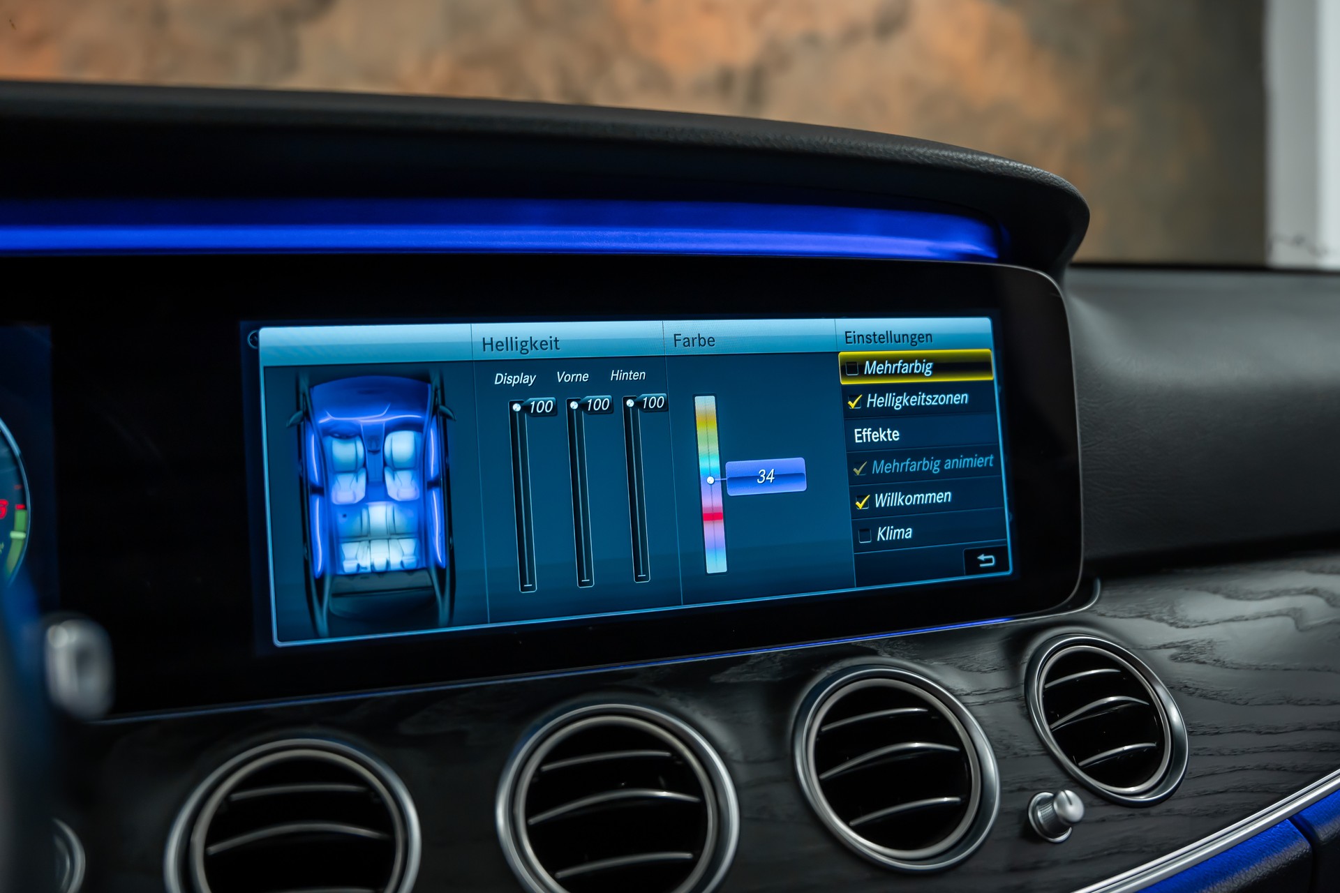 MERCEDES-BENZ E 300 de Avantgarde 9G-Tronic *Facelift*Panorama*Head-Up*Fahrassist*360°*-image-28