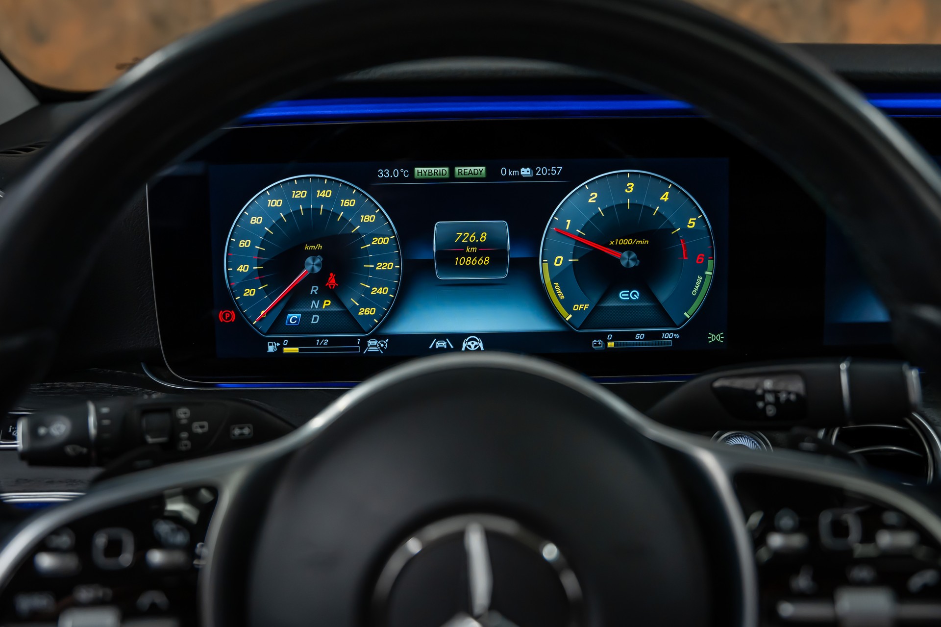 MERCEDES-BENZ E 300 de Avantgarde 9G-Tronic *Facelift*Panorama*Head-Up*Fahrassist*360°*-image-21