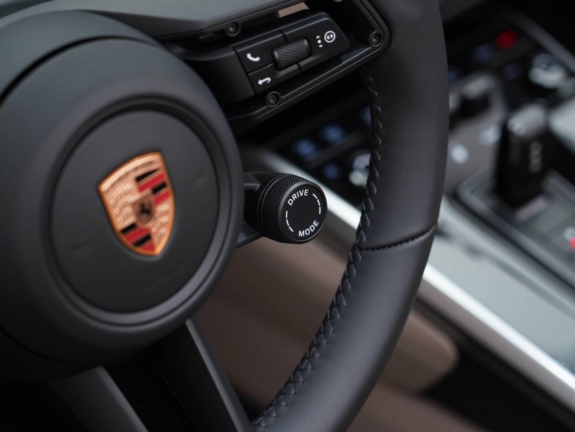 PORSCHE 911 Targa 4S-image-31