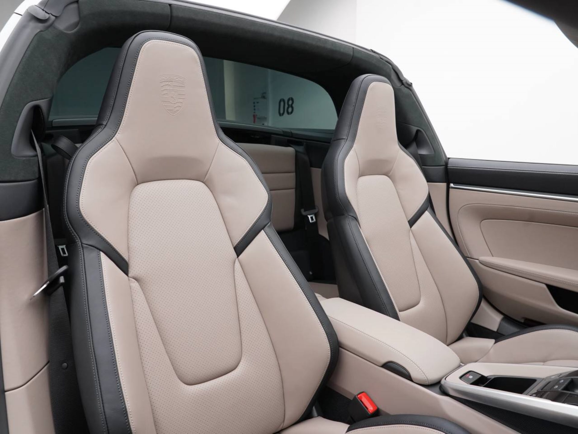PORSCHE 911 Targa 4S-image-26