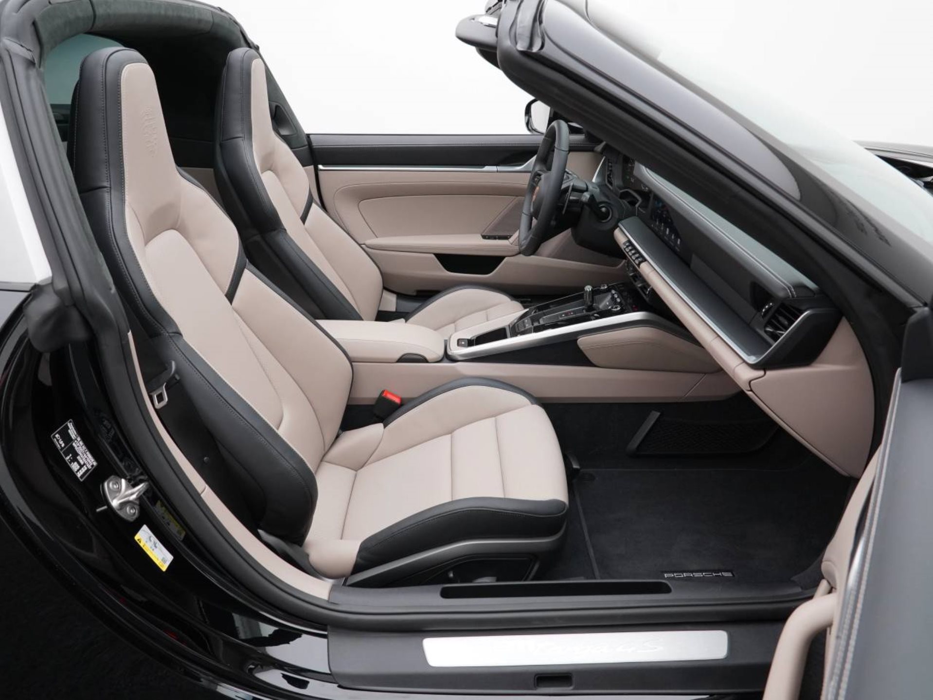 PORSCHE 911 Targa 4S-image-25
