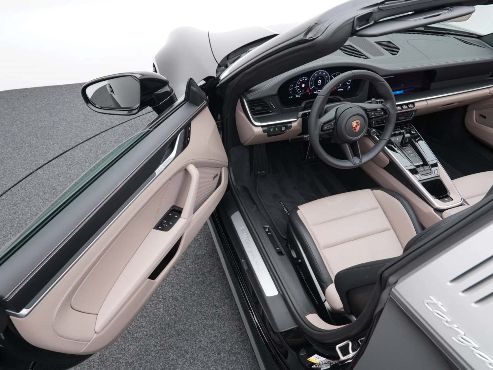 PORSCHE 911 Targa 4S-showroom-element-3