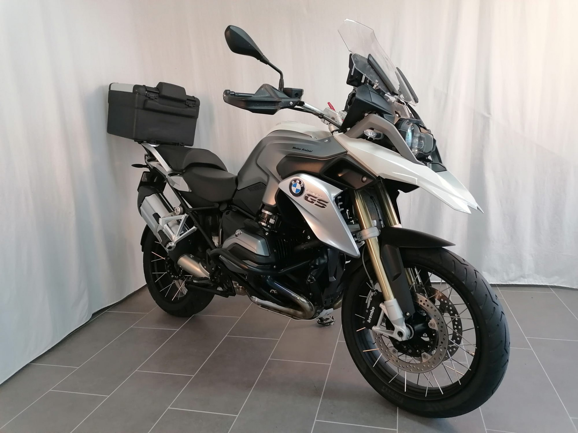 BMW R 1200 GS-image-1