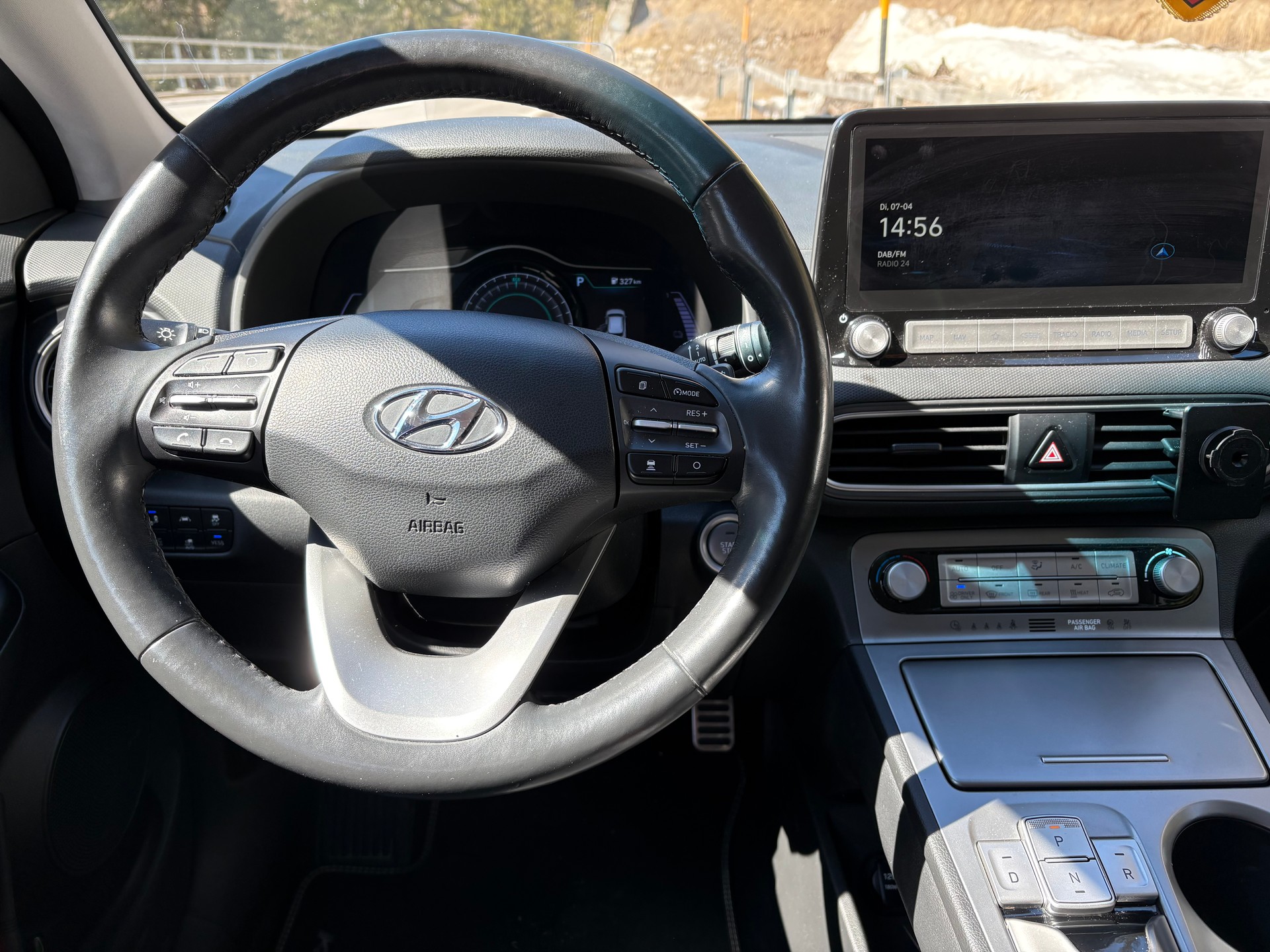HYUNDAI 64 kWh Electric Vertex-image-4