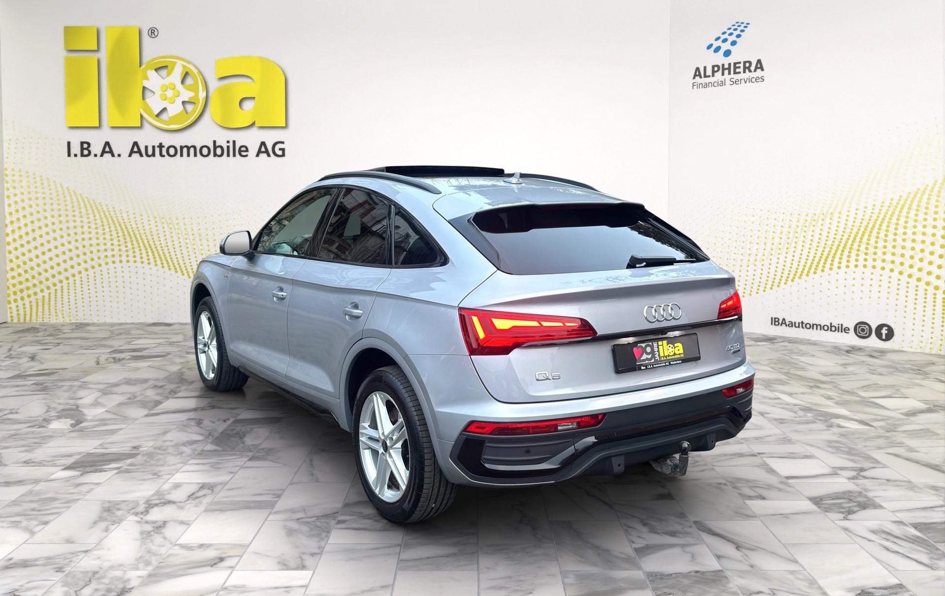 AUDI Q5 Sportback 40 TDI S-Line quattro AHK 4x4-showroom-element-2