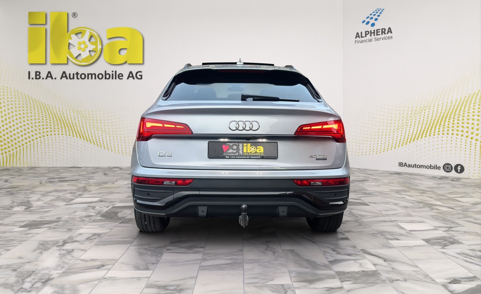 AUDI Q5 Sportback 40 TDI S-Line quattro AHK 4x4-showroom-element-3