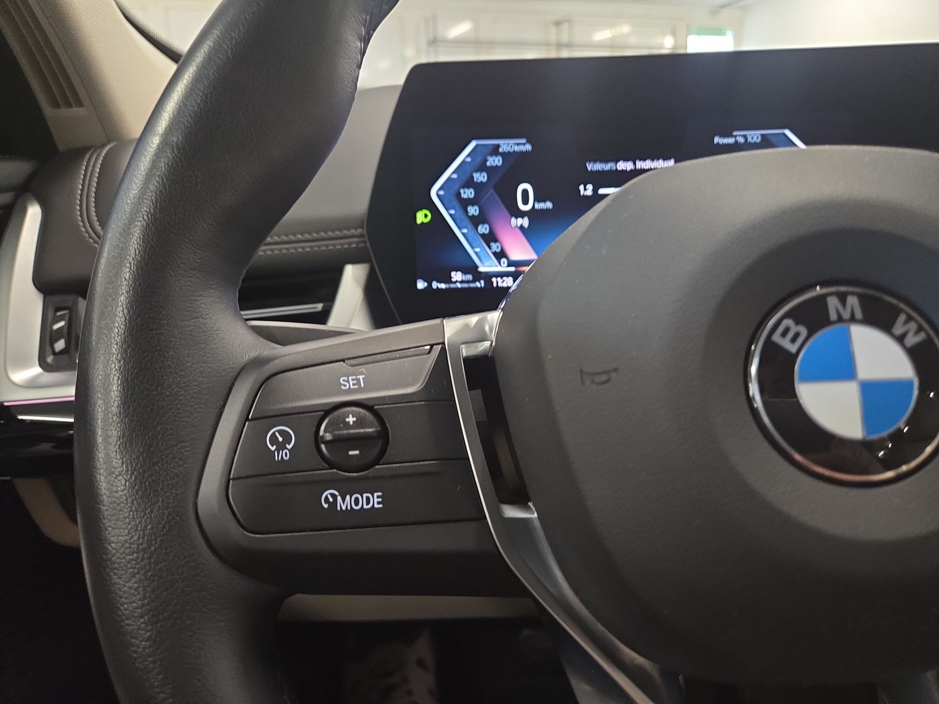 BMW X1 sDrive 18i xLine-image-13