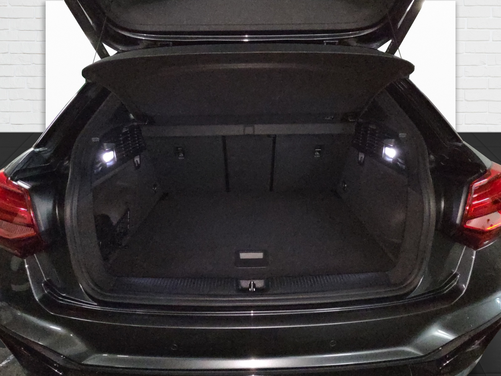 AUDI SQ2 TFSI quattro S-tronic-image-8