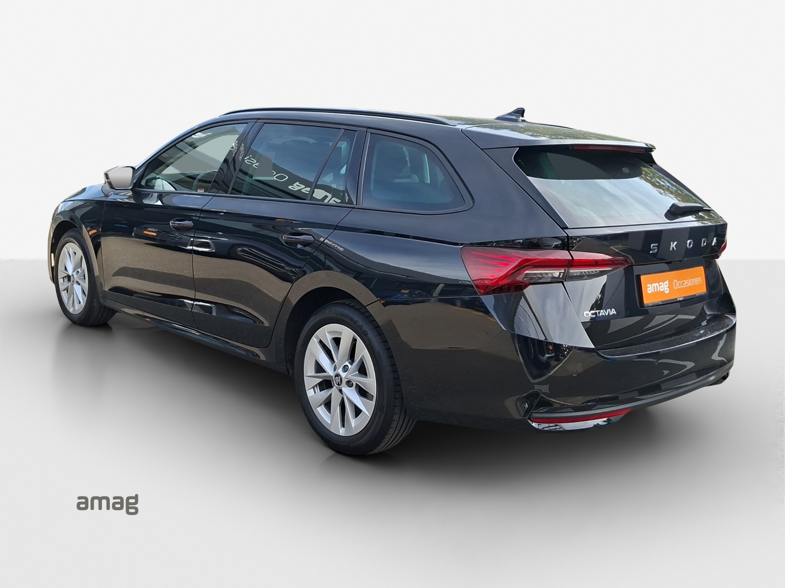 SKODA Octavia Combi 1.5 TSI mHEV DSG Dynamic-showroom-element-2