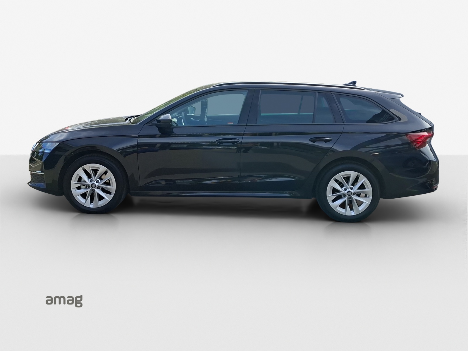 SKODA Octavia Combi 1.5 TSI mHEV DSG Dynamic-showroom-element-1