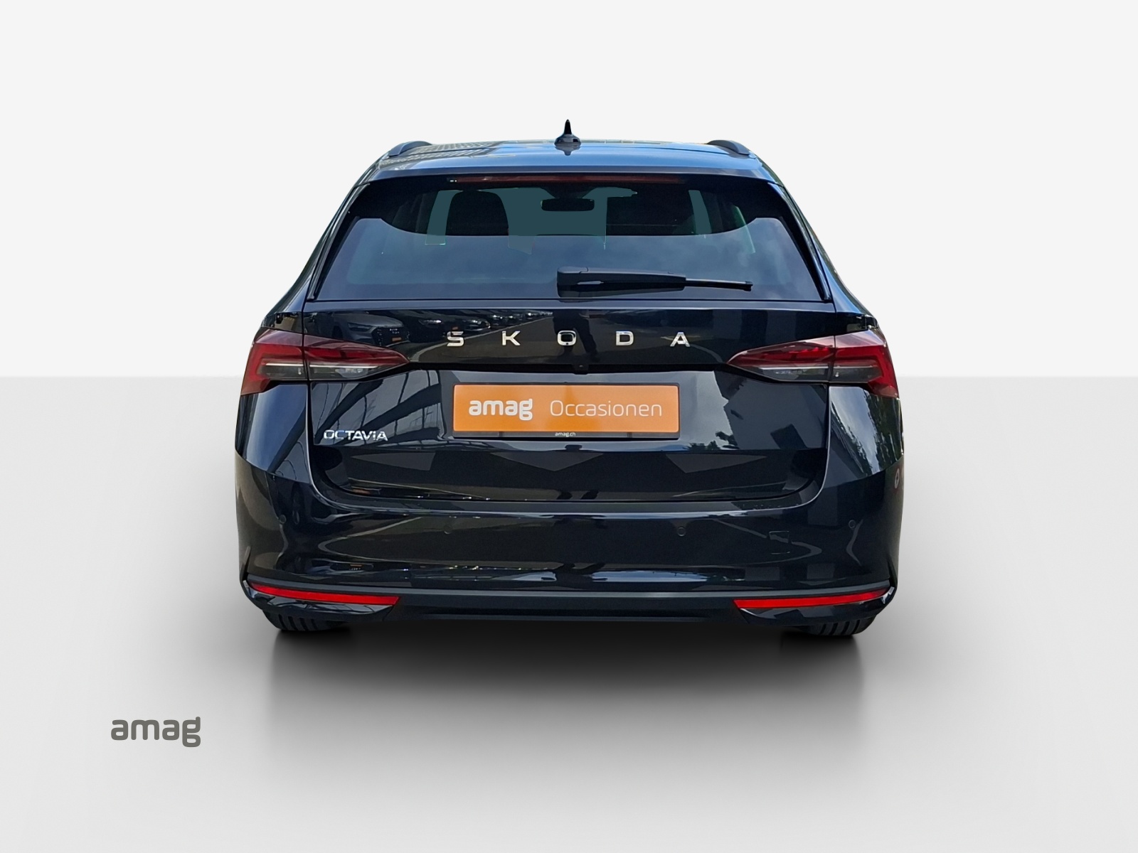 SKODA Octavia Combi 1.5 TSI mHEV DSG Dynamic-showroom-element-3