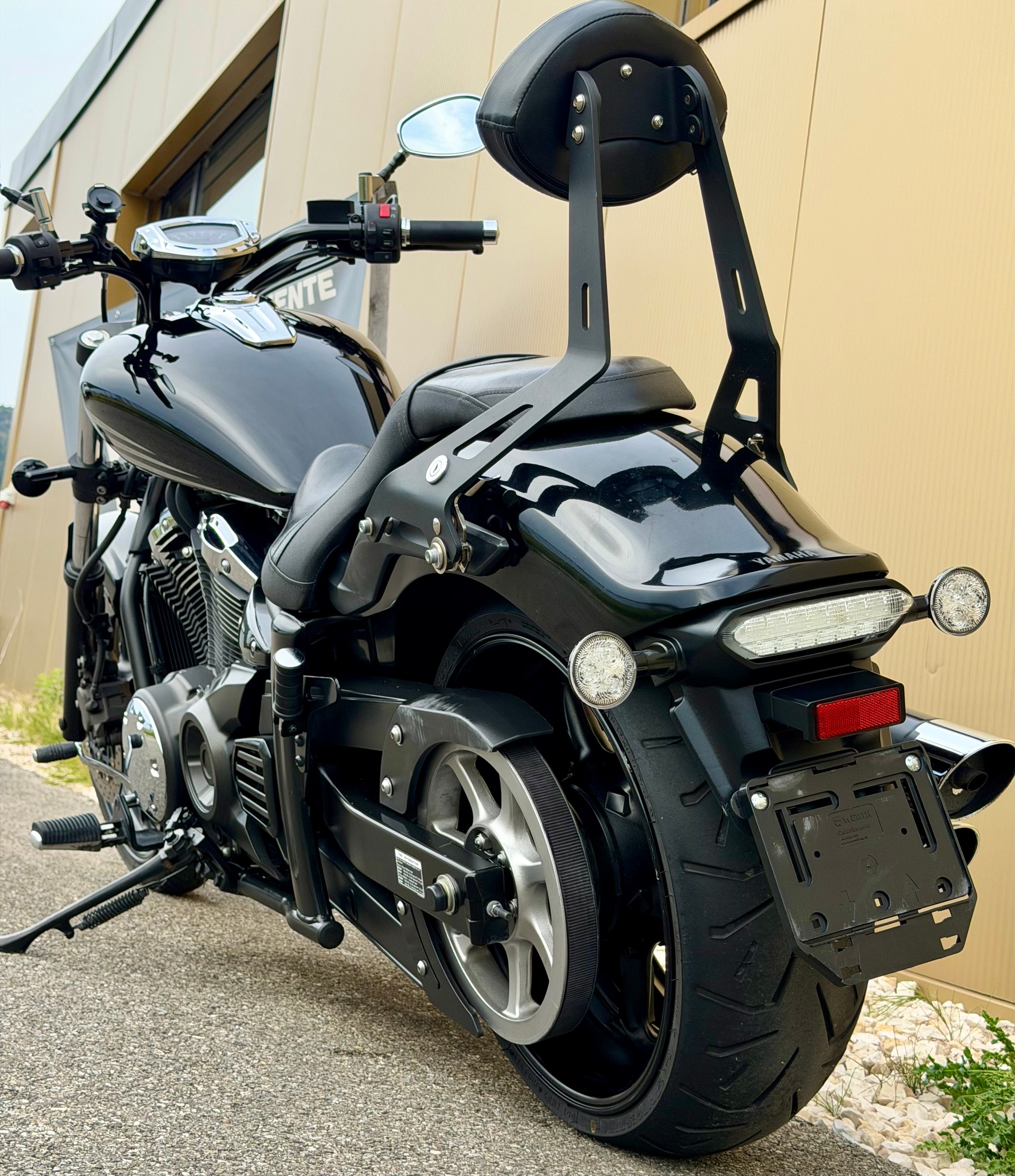 YAMAHA XVS 1300 Custom-image-12