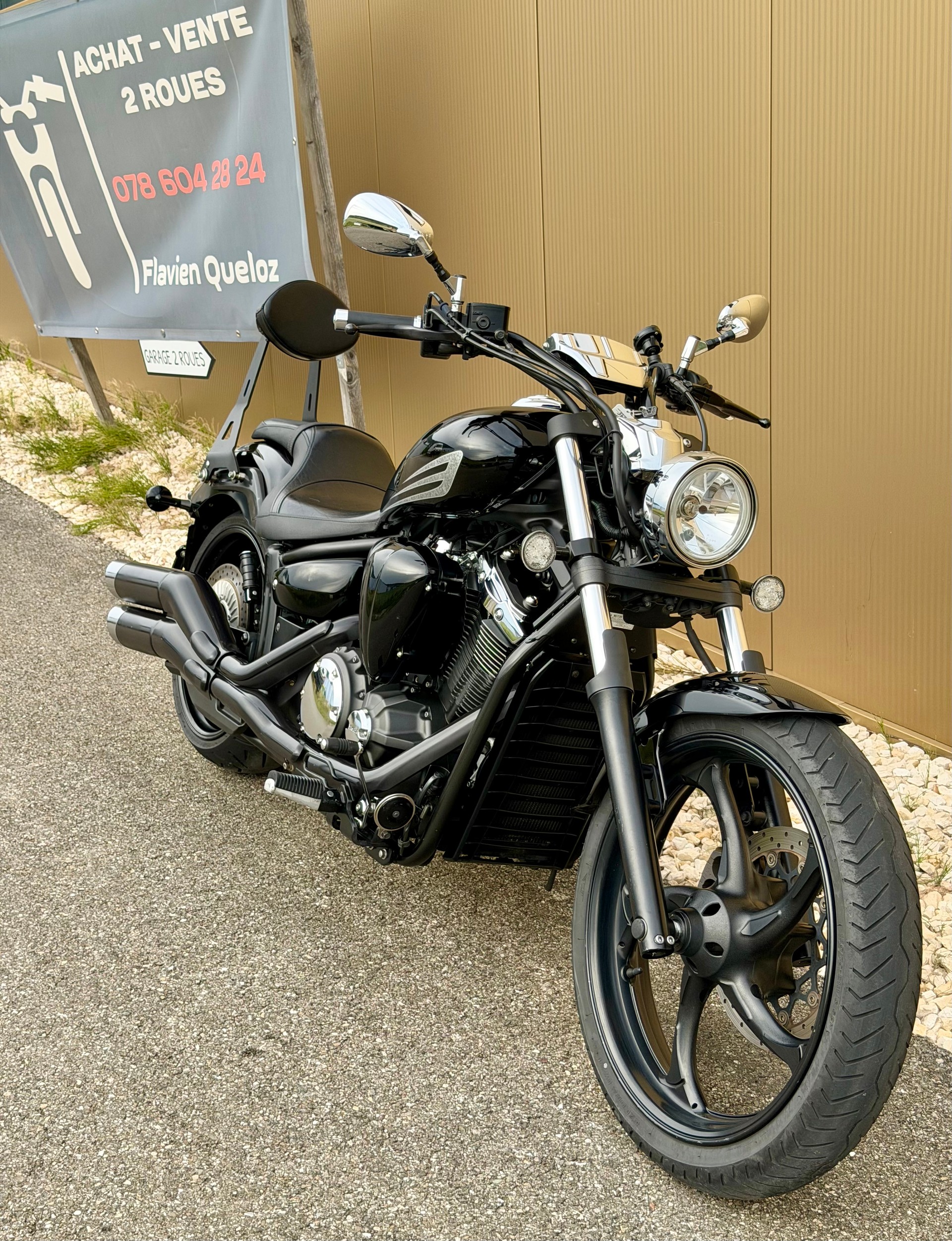 YAMAHA XVS 1300 Custom-image-0