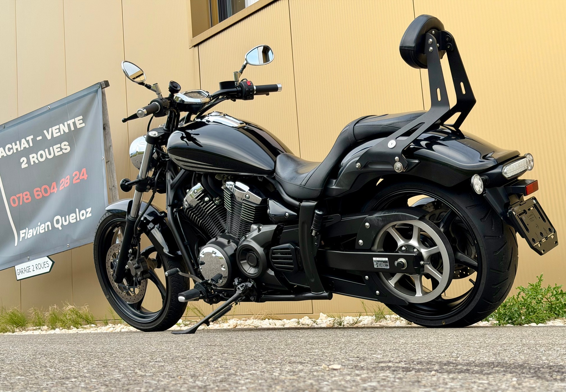 YAMAHA XVS 1300 Custom-image-11