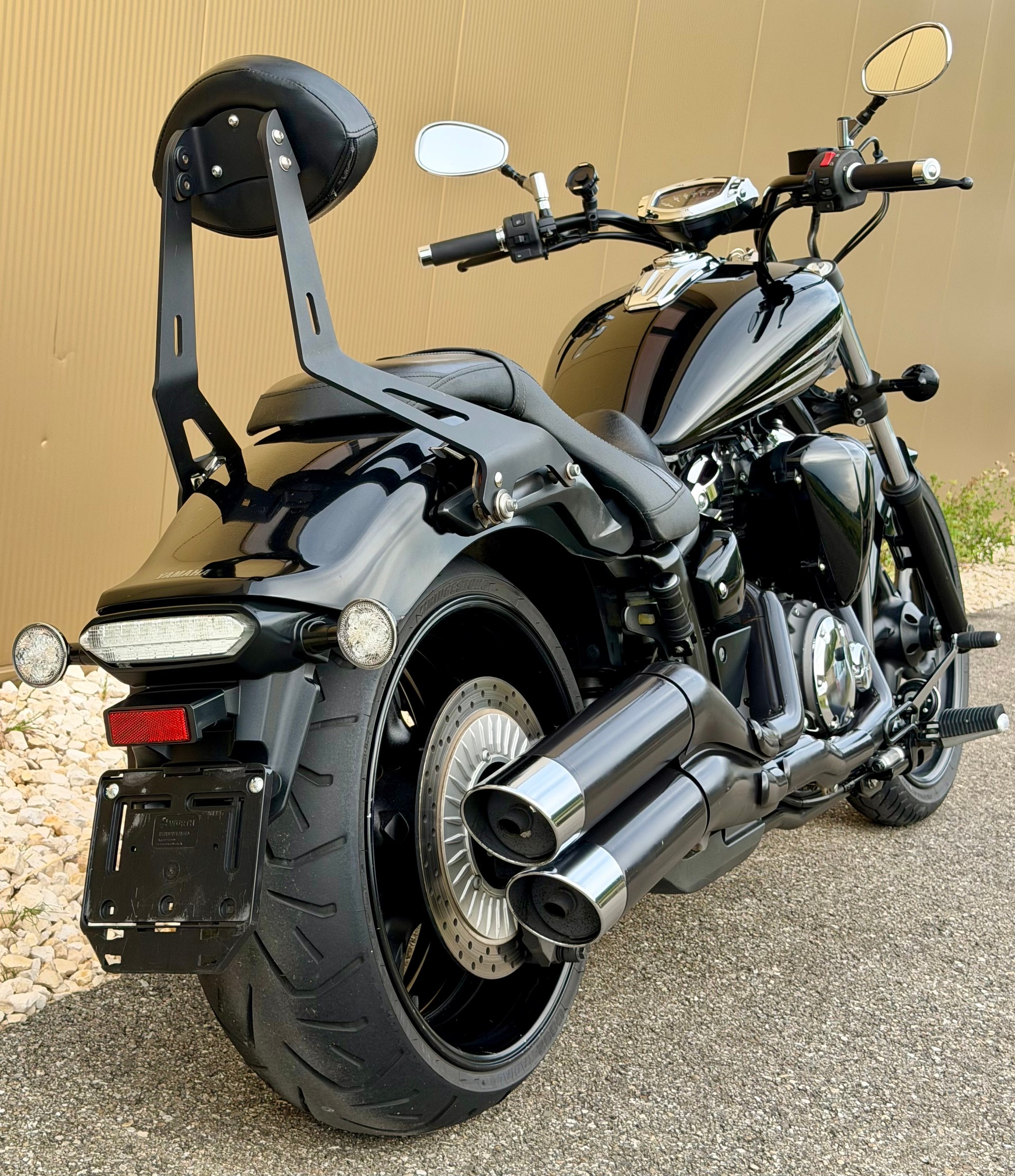 YAMAHA XVS 1300 Custom-image-5