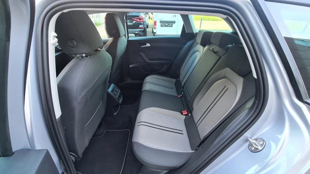 SEAT Leon ST 2.0 TDI EVO DSG Style ** Anh-Kupplung 1600 Kg ** Full Digital Cockpit ** Parklehnassistanz **Gr.Navi ** Parkhilfe **-image-11
