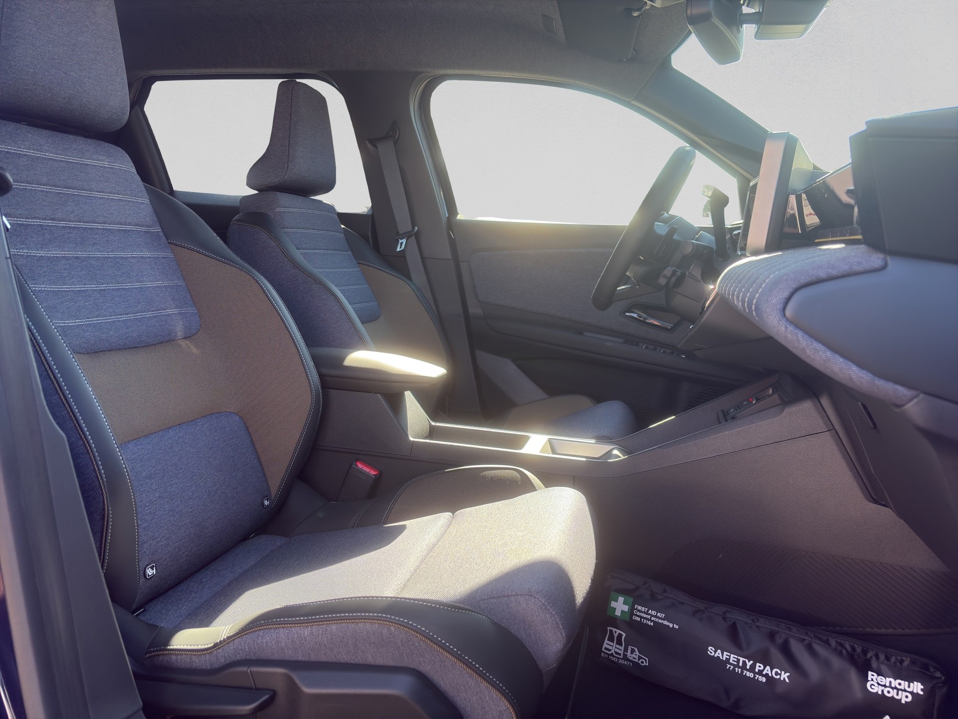 RENAULT R5 E-Tech Comfort Range 52 kWh Techno-image-16
