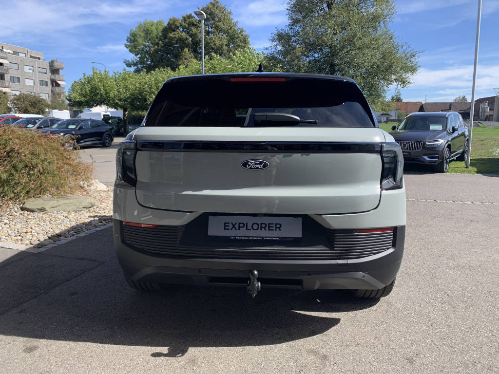 FORD Explorer Extended Range Collection AWD-showroom-element-3