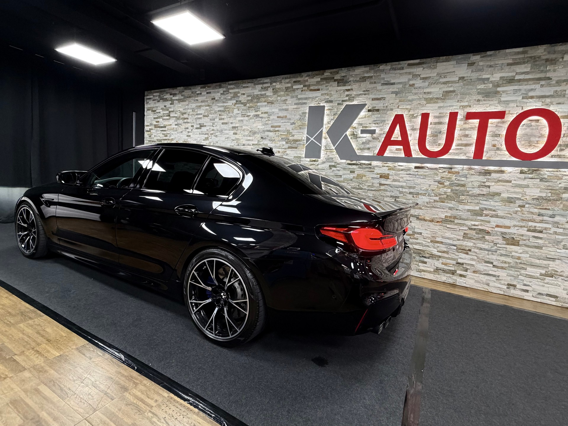 BMW M5 xDrive Competition Drivelogic-showroom-element-2