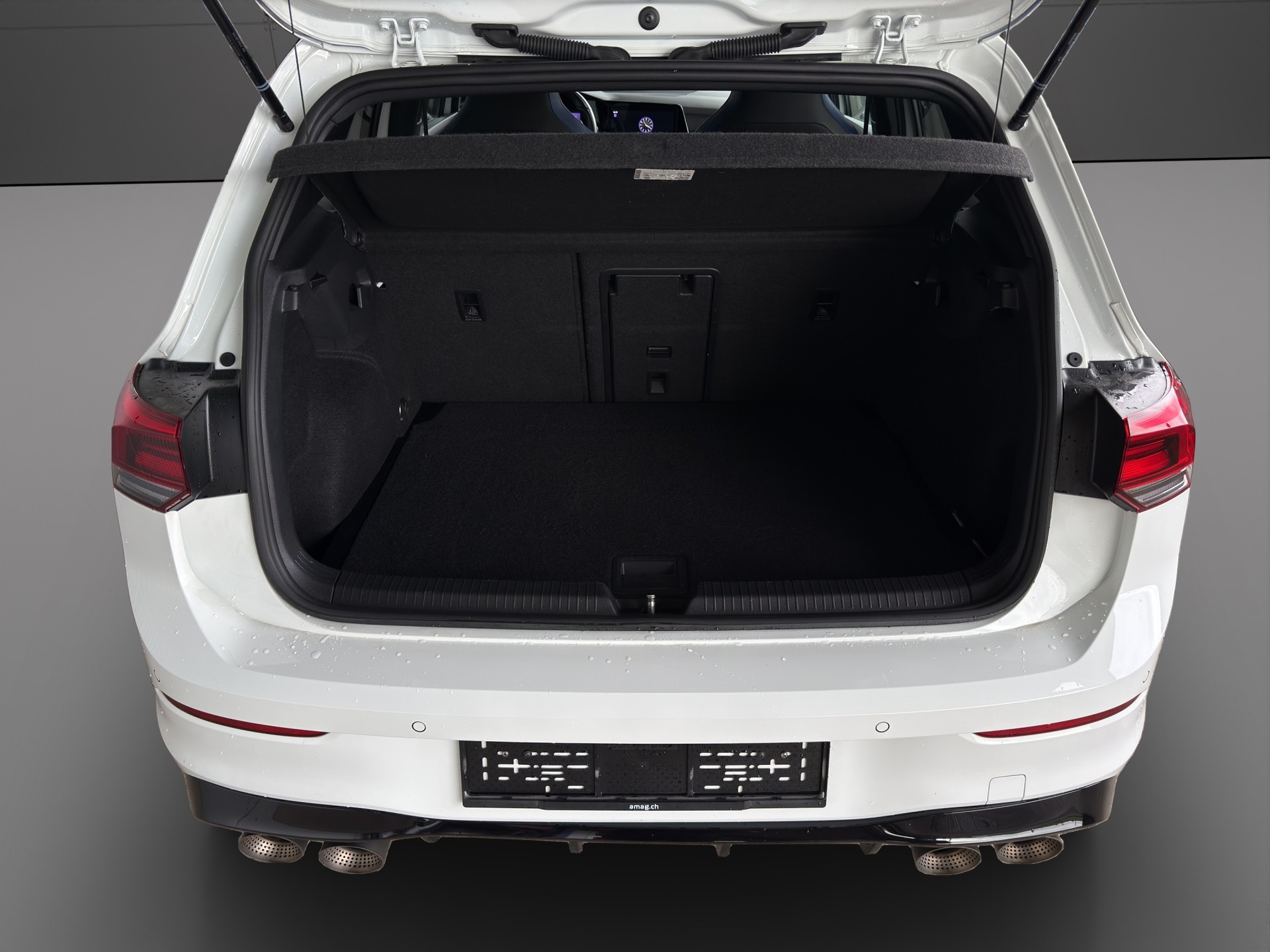 VW Golf 2.0 TSI R DSG 4Motion R Performance-showroom-element-3