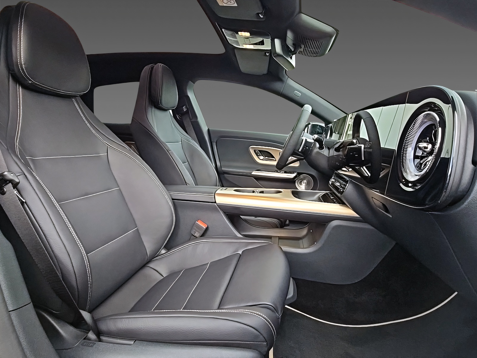 MERCEDES-BENZ CLA 220 4Matic Shooting Brake-image-11