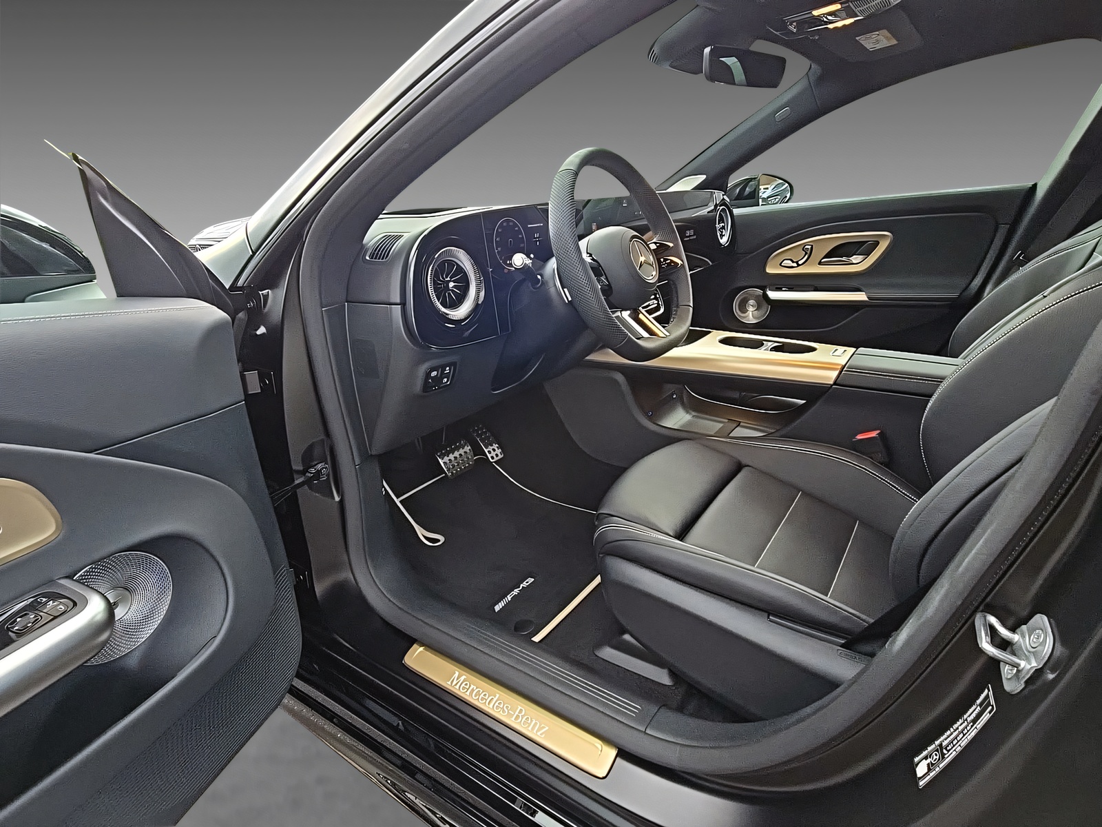MERCEDES-BENZ CLA 220 4Matic Shooting Brake-image-13