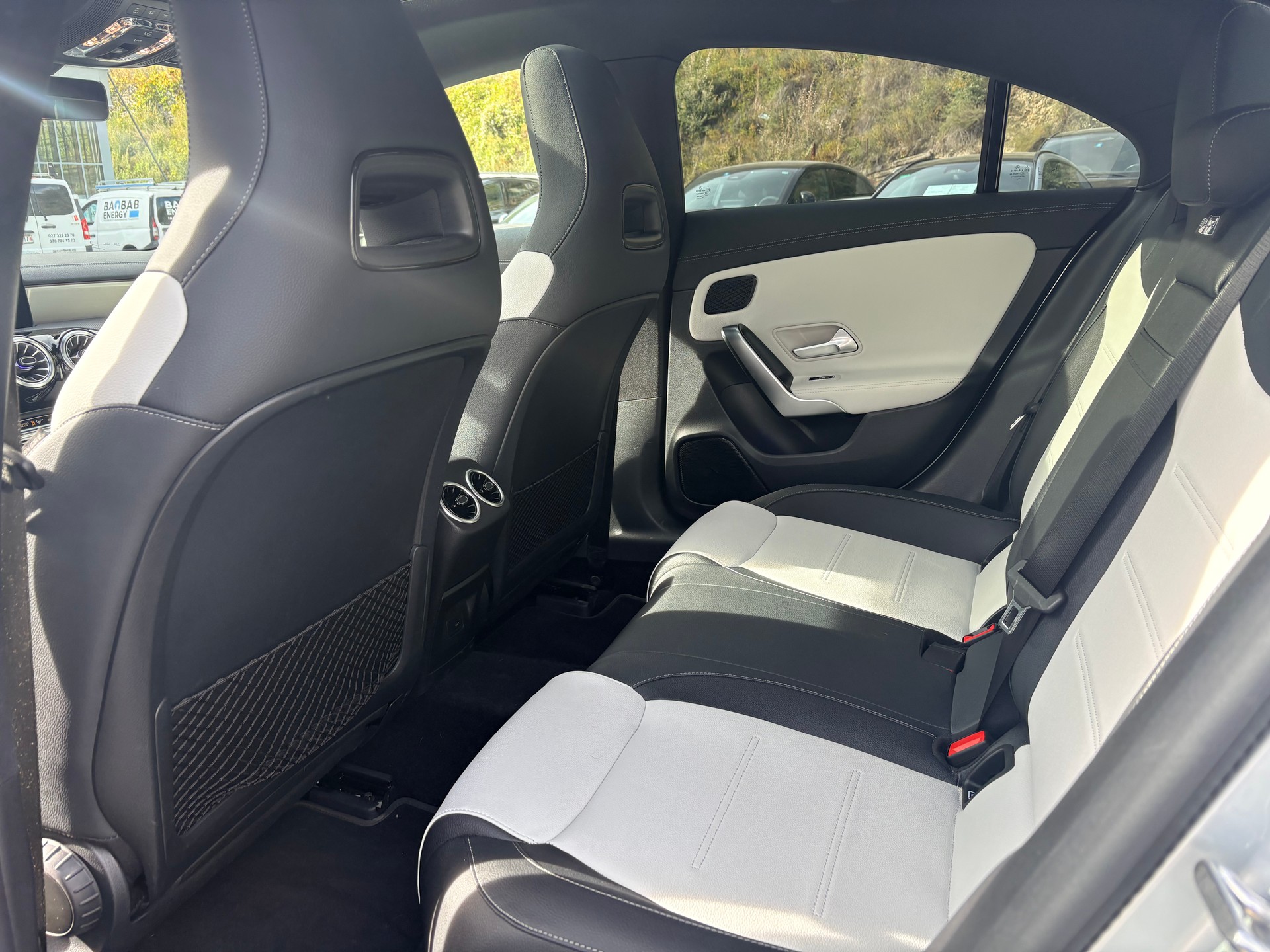 MERCEDES-BENZ CLA 250 4Matic AMG Line 7G-DCT-image-15