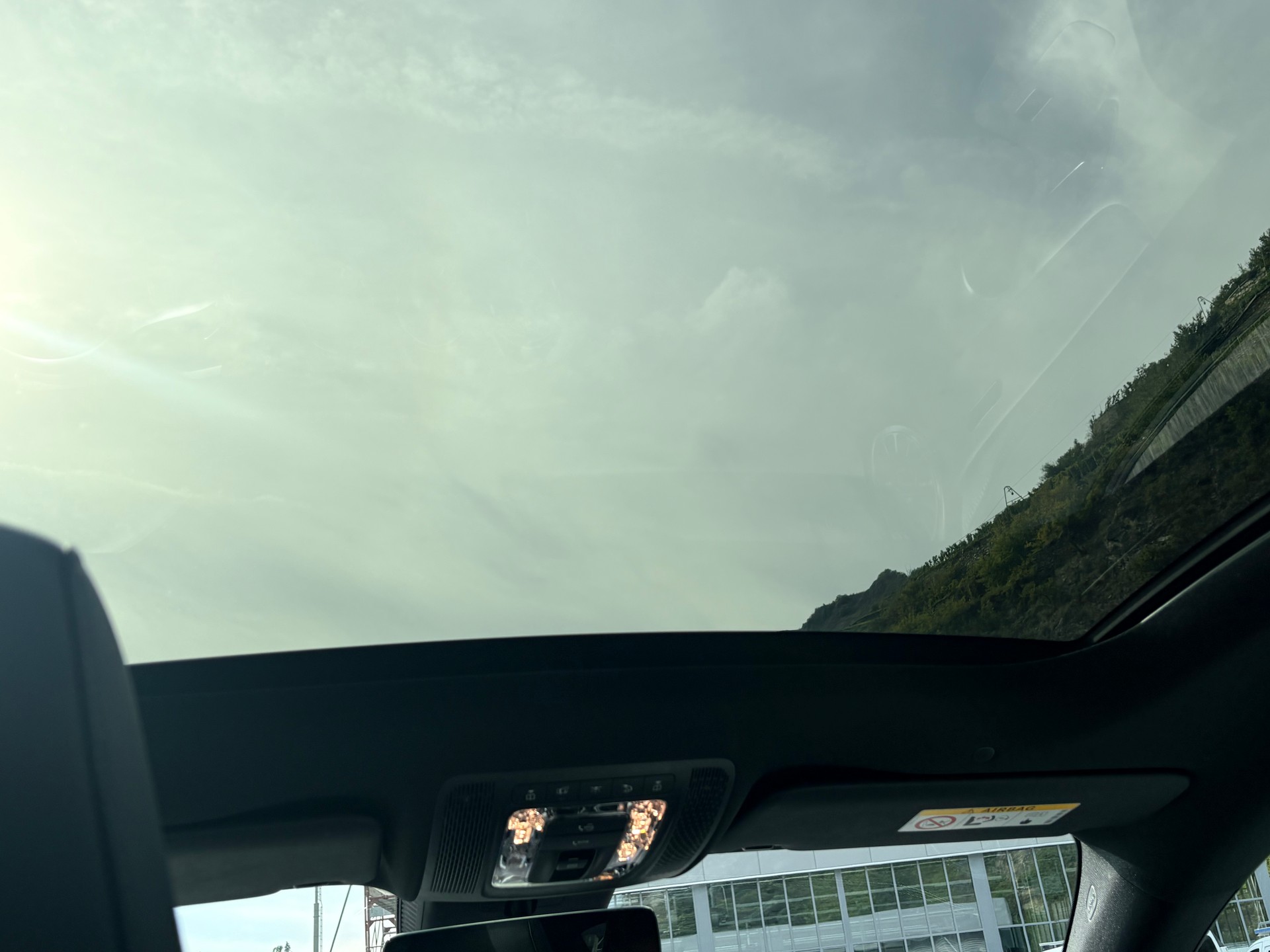 MERCEDES-BENZ CLA 250 4Matic AMG Line 7G-DCT-image-16